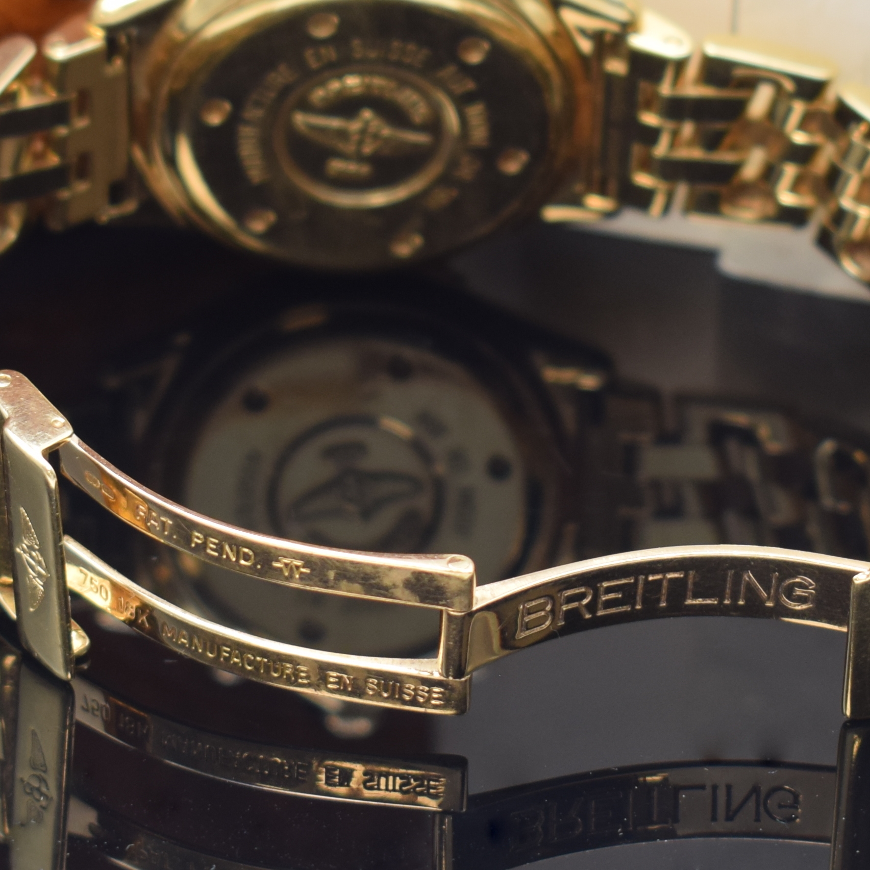 Detail c: BREITLING Armbandchronograph Chrono Cockpit Referenz K30012, Automatik, Schweiz um 1990, GG 750/000 inkl. Pilotband m. Faltschl., Boden und Krone ...