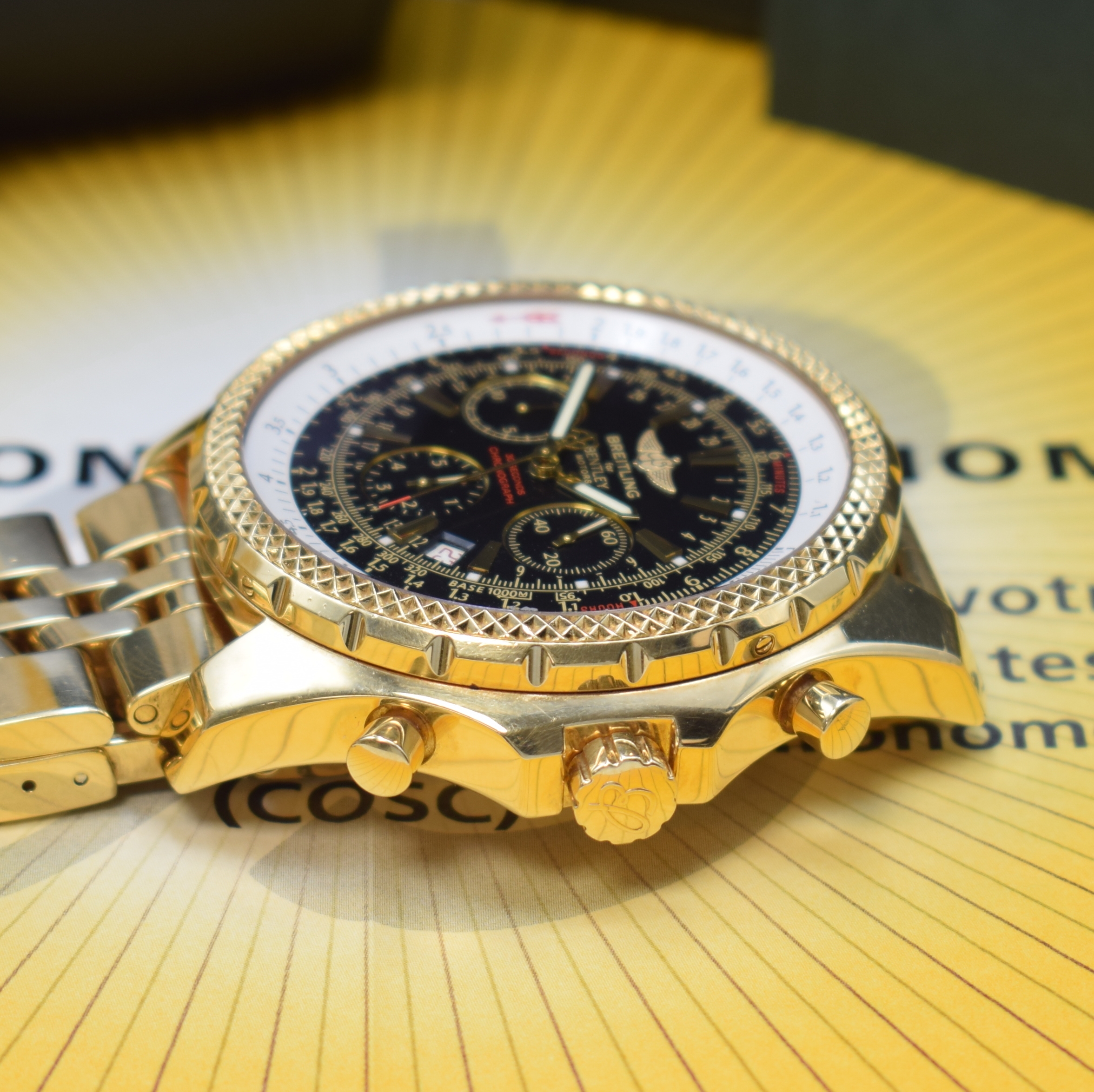 Detail d: BREITLING for BENTLEY Armbandchronograph Referenz K25362, Automatik, Schweiz um 2009, Chronometer in massiv GG 750/000 inkl. Gliederband m. ...