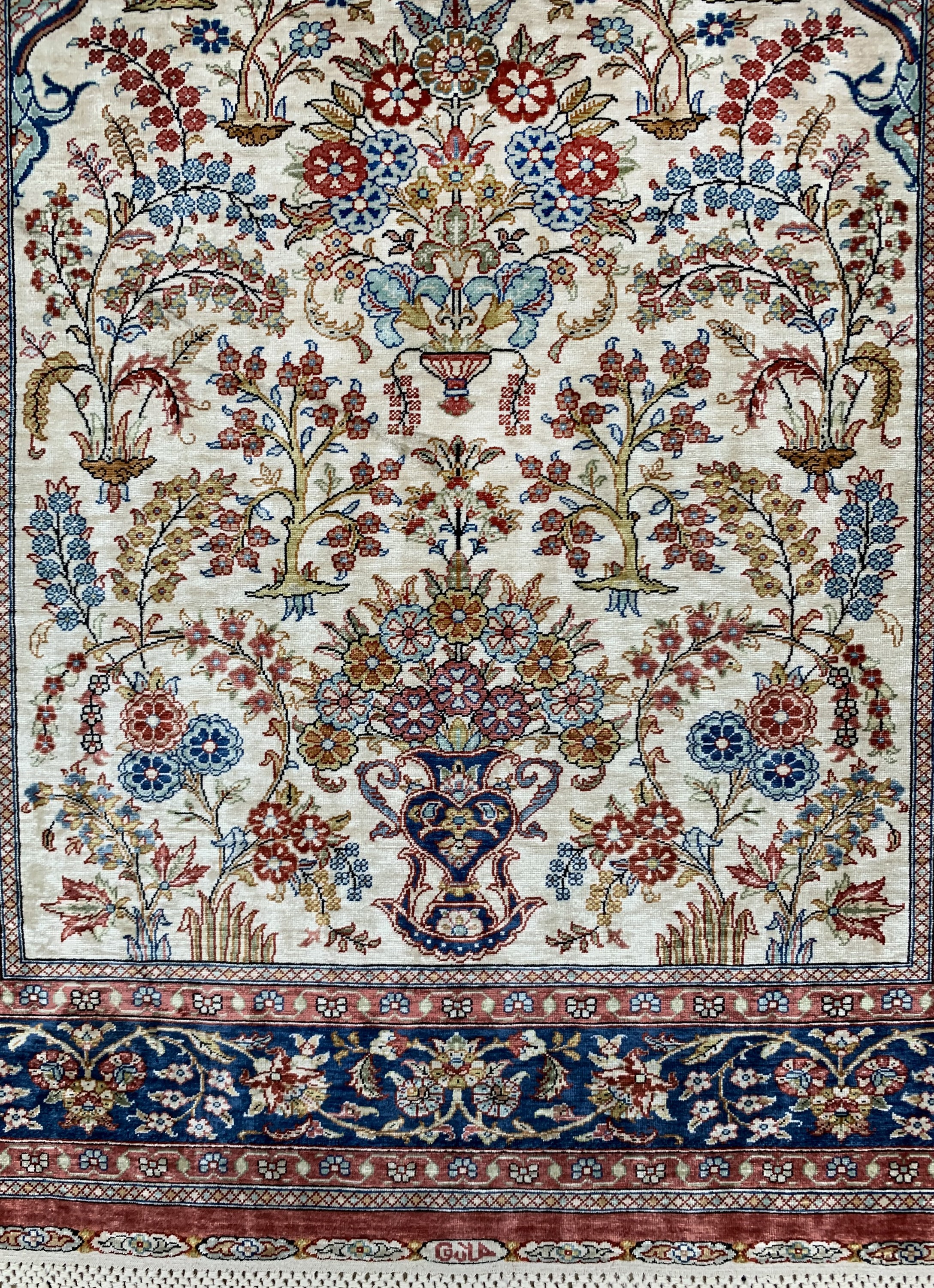 Detail a: Hereke Seide fein(13x13), signiert, Türkei,Mitte 20.Jhd, reine Naturseide, ca. 75 x 55 cm, ca. 1,7 Mio. Kn/qm, EHZ: 1