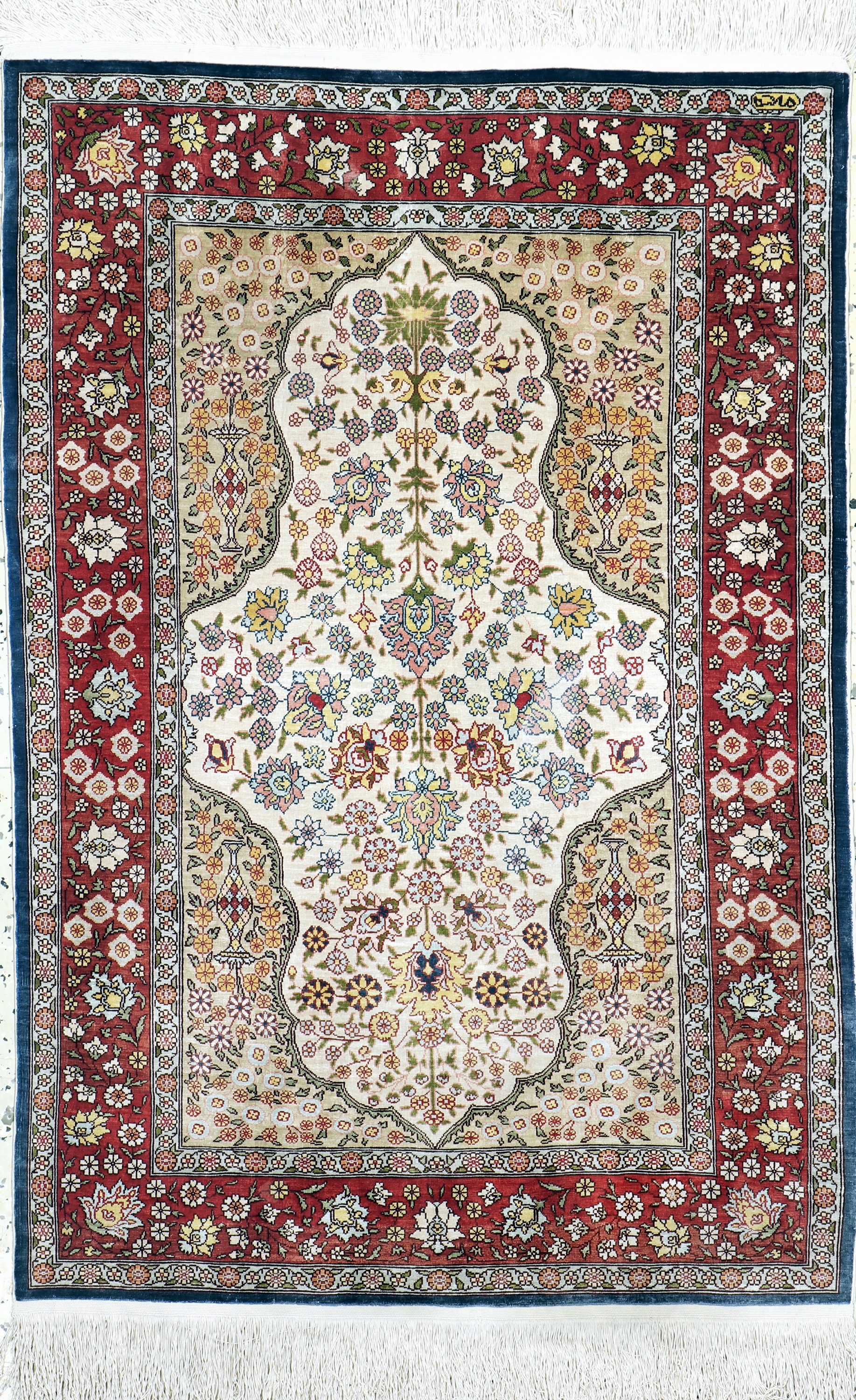Hereke Seide fein, signiert, Türkei, Mitte 20.Jhd, reine Naturseide, ca. 104 x 72 cm, EHZ: 1-2