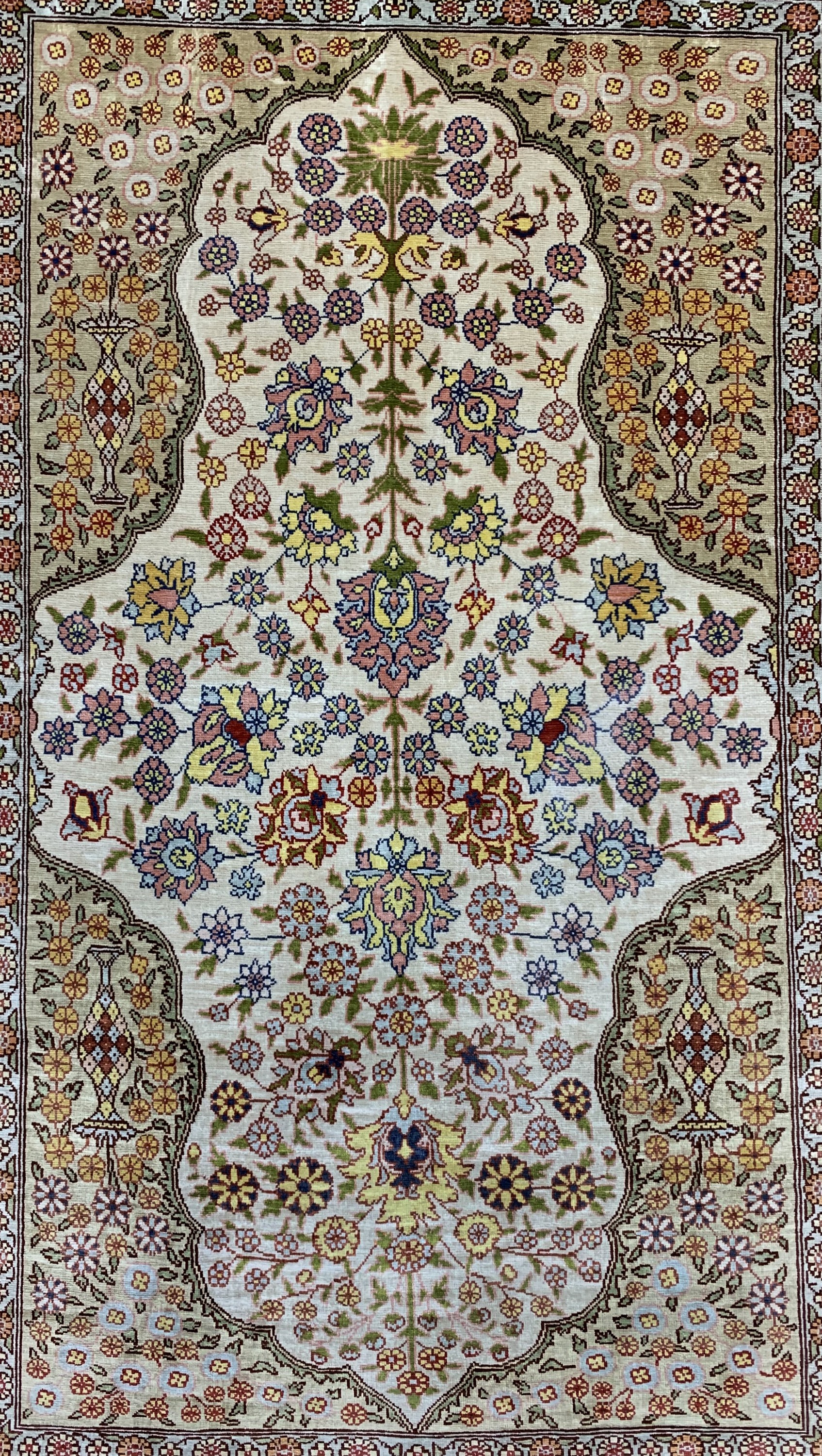 Detail c: Hereke Seide fein, signiert, Türkei, Mitte 20.Jhd, reine Naturseide, ca. 104 x 72 cm, EHZ: 1-2