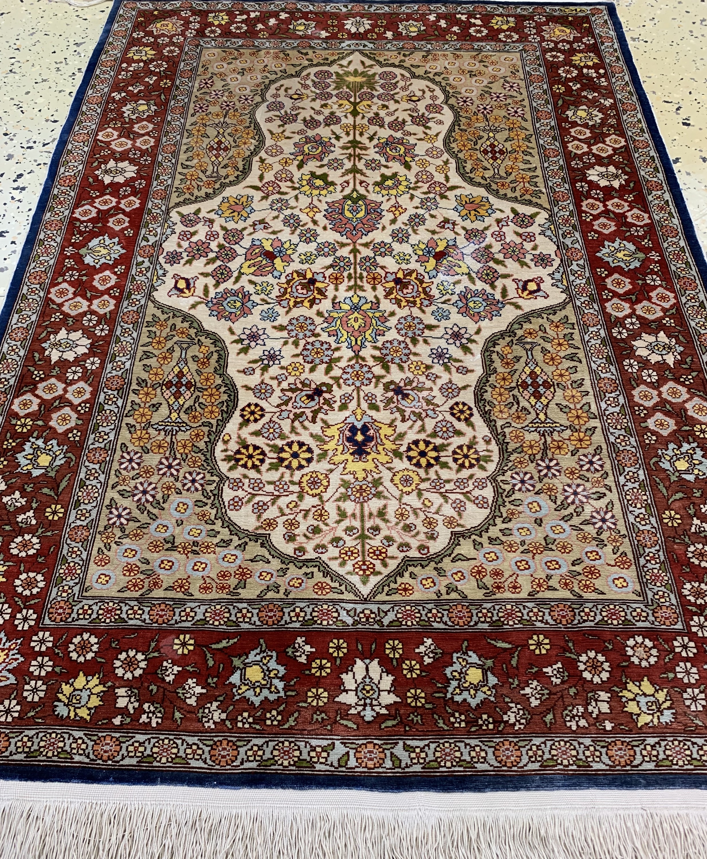 Detail d: Hereke Seide fein, signiert, Türkei, Mitte 20.Jhd, reine Naturseide, ca. 104 x 72 cm, EHZ: 1-2