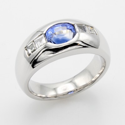 Image Ring mit Saphir und Diamanten, WG 750/000, ovaler, fac. Saphir ca. 2.45 ct, 4 Diamant- ...