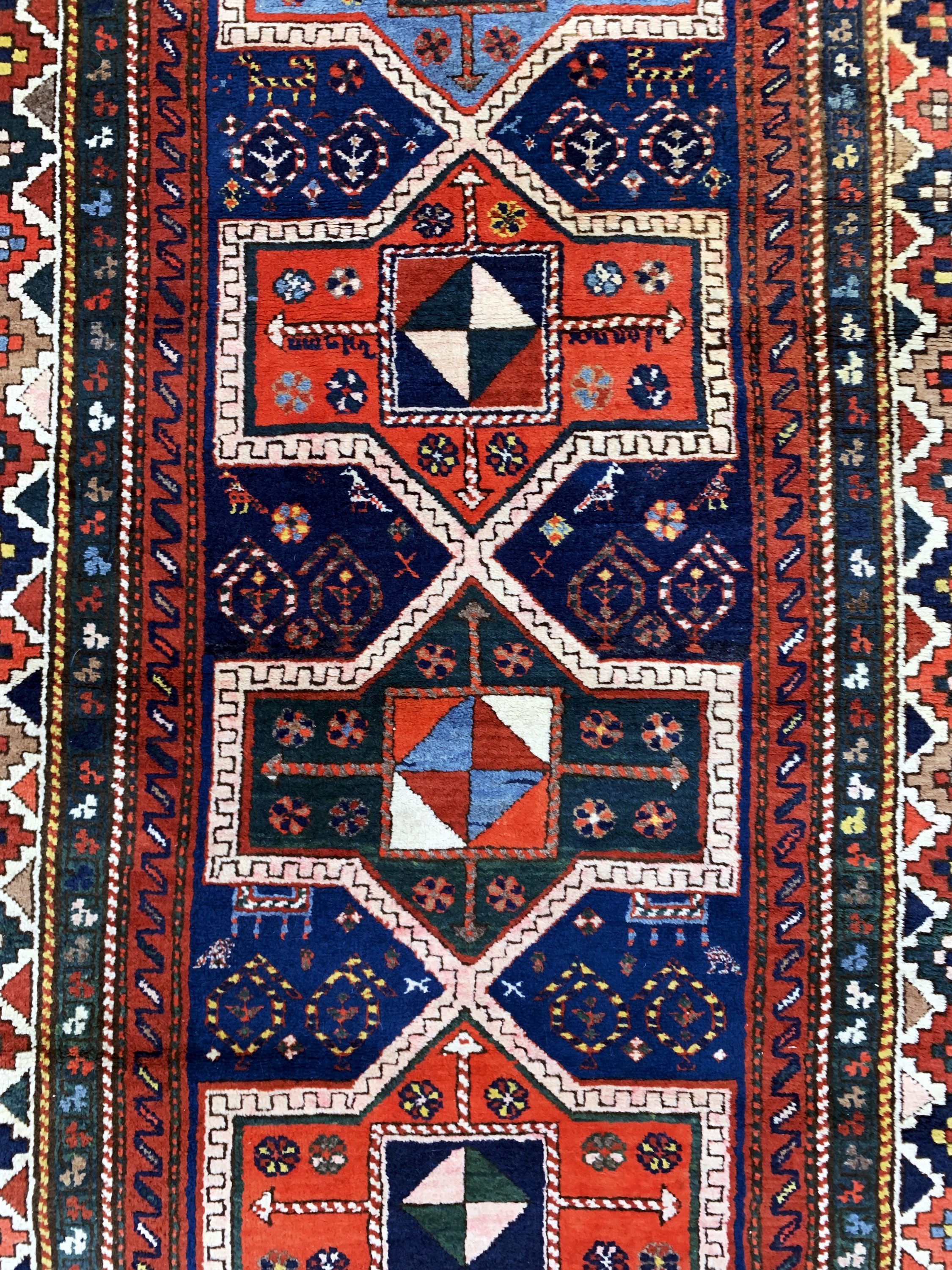 Detail c: Kazak alt, Kaukasus, Anfang 20.Jhd, Wolle auf Wolle, ca. 220 x 125 cm, EHZ: 2