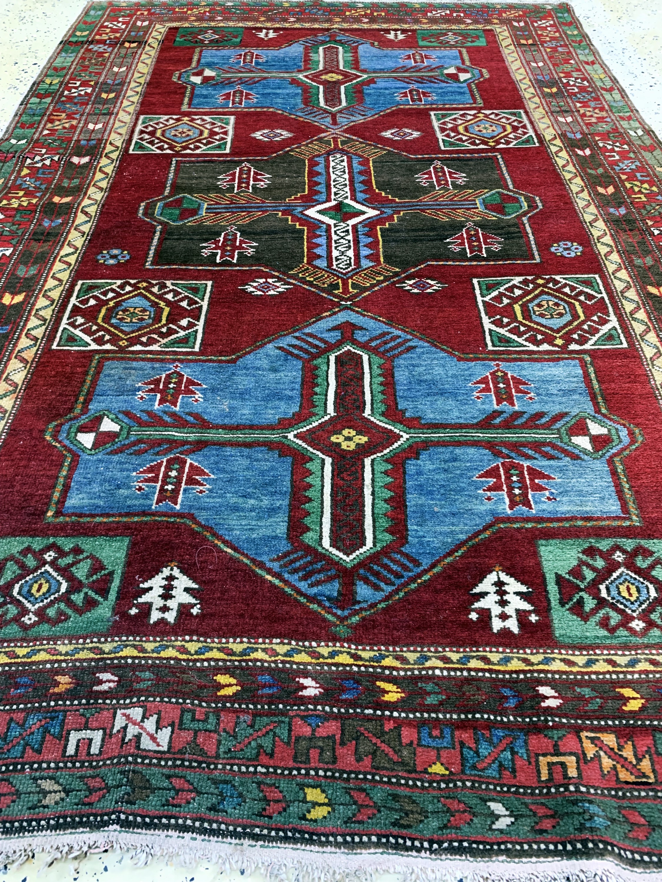 Detail d: Kazak alt, Kaukasus, Anfang 20.Jhd, Wolle auf Baumwolle, ca. 206 x 140 cm, EHZ: 2