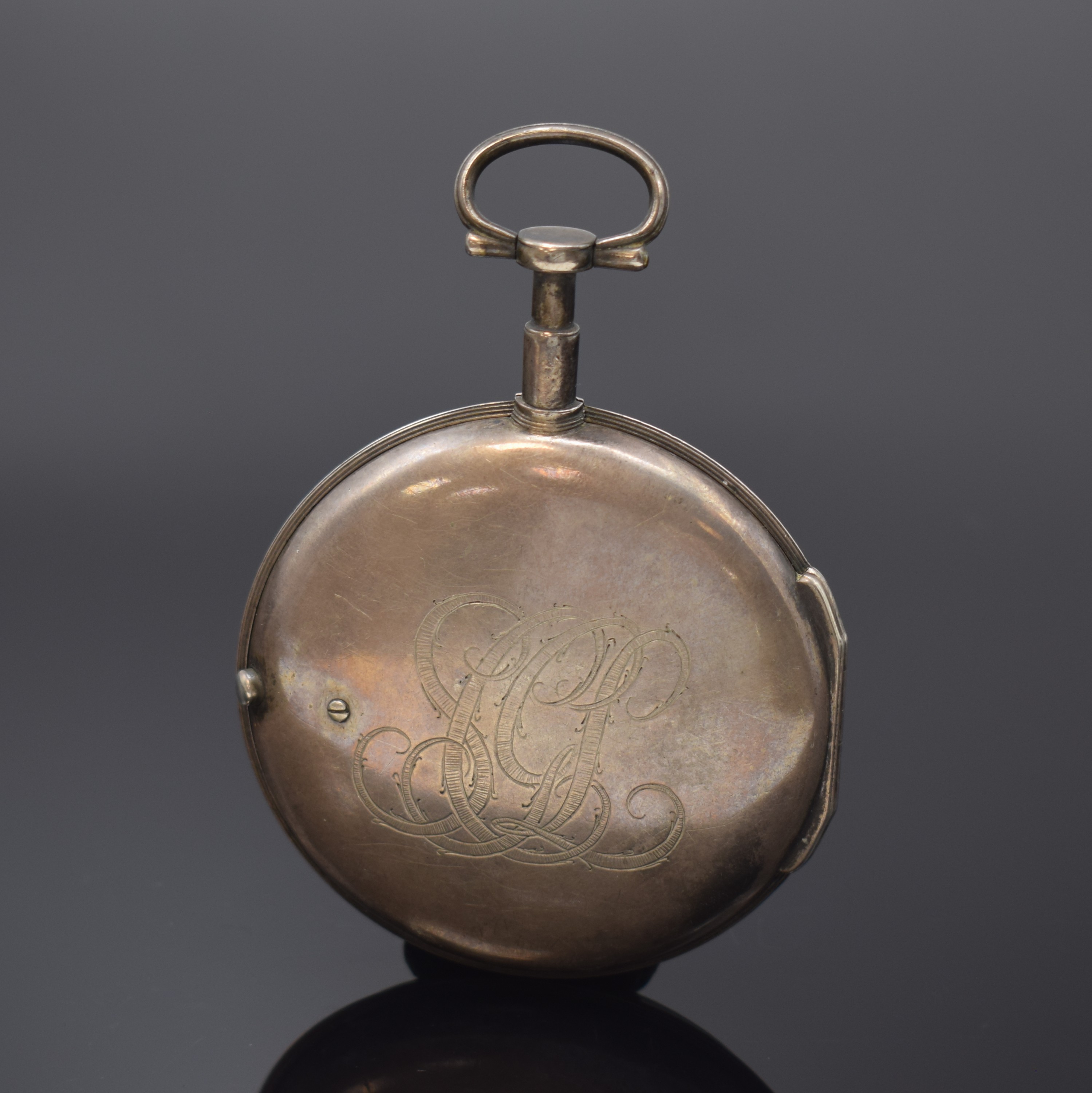 Detail a: Spindeltaschenuhr mit Zentralsekunde im Silbergehäuse, Schweiz um 1790, Schlüsselaufzug, glattes Geh. m. grossem Aussenscharnier, rücks. ...