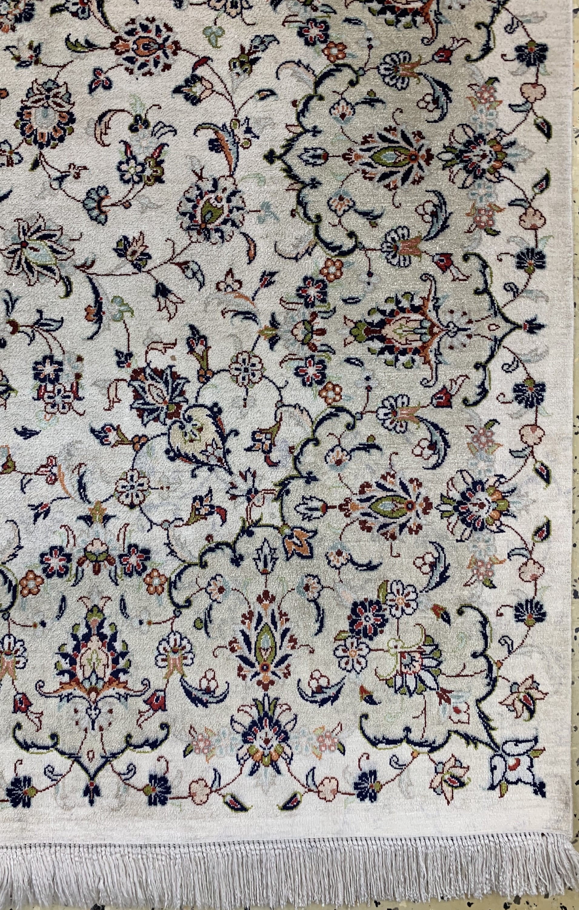 Detail a: Keschan Seide fein, Persien, Ende 20.Jhd, reine Naturseide, ca. 152 x 98 cm, EHZ: 1-2