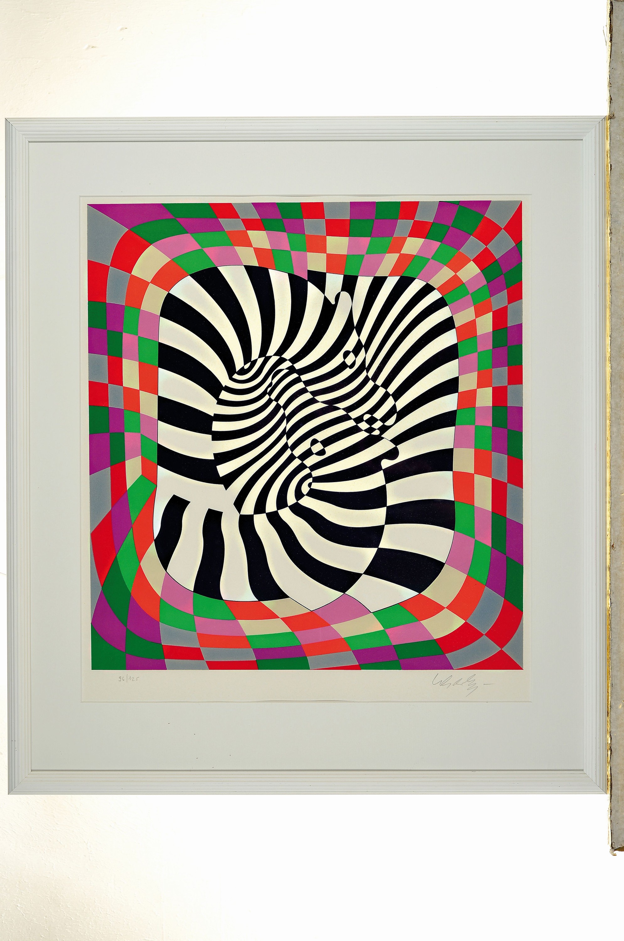 Detail k: Victor Vasarely, 1908 Pecs-1997 Paris, Farbserigraphie, ruhendes Zebra, 1984, Ed. 96/125, handsigniert, unter PP und Glas gerahmt 63x56 cm