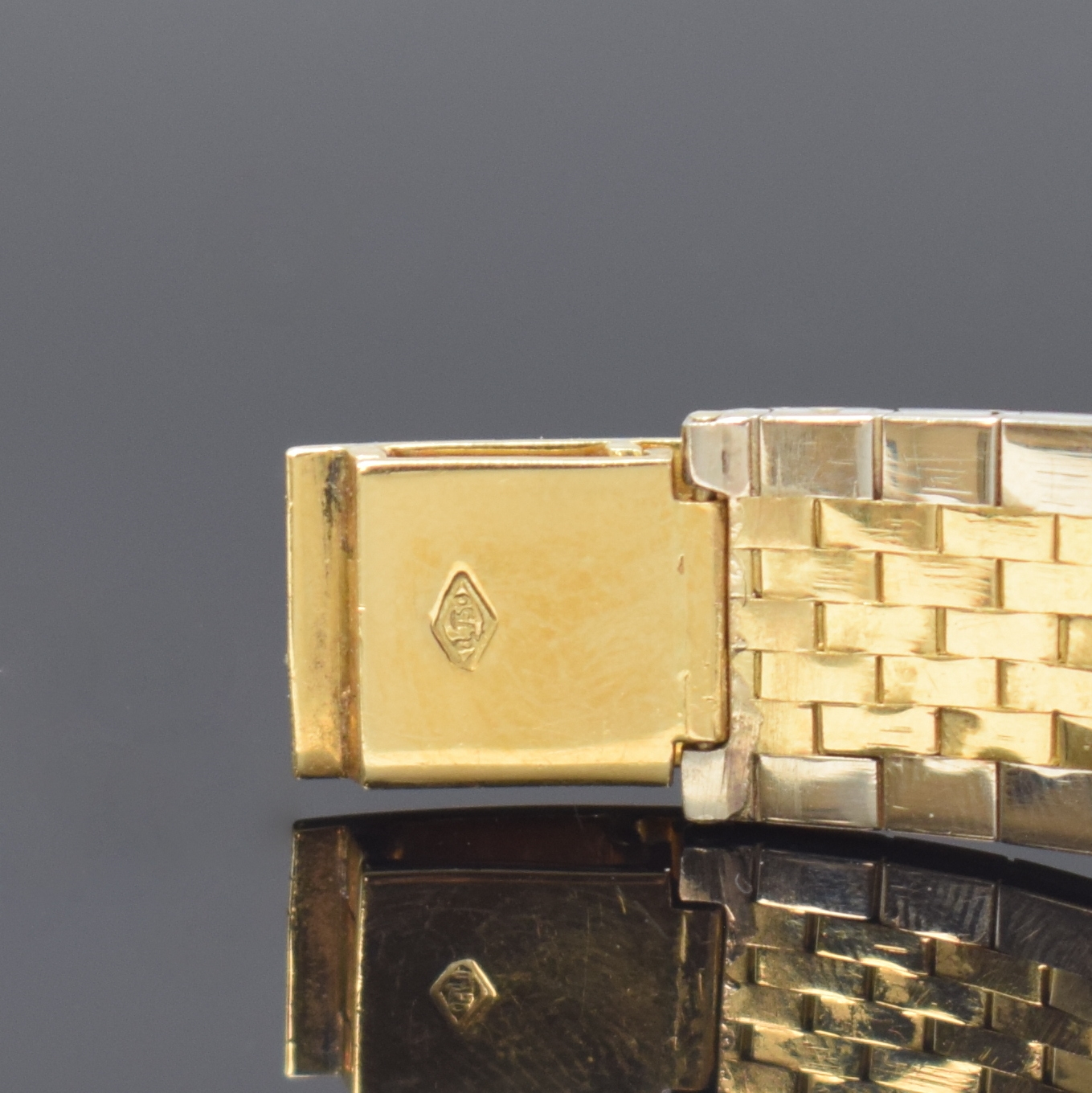 Detail b: OPTINA Diamantbesetzte Damenarmbanduhr in GG/WG 750/000, Schweiz um 1965, Handaufzug, quadrat. Geh., Boden aufgedr., anges. orig. Band in WG/GG ...