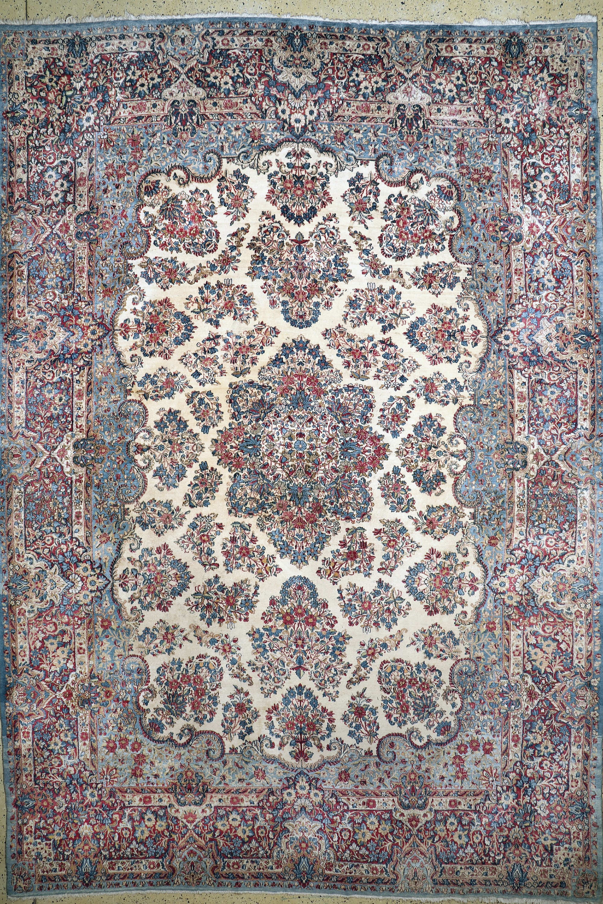Kerman"Lawar"antik, Persien, um 1900, Wolleauf Baumwolle, ca. 440 x 305 cm, EHZ: 3