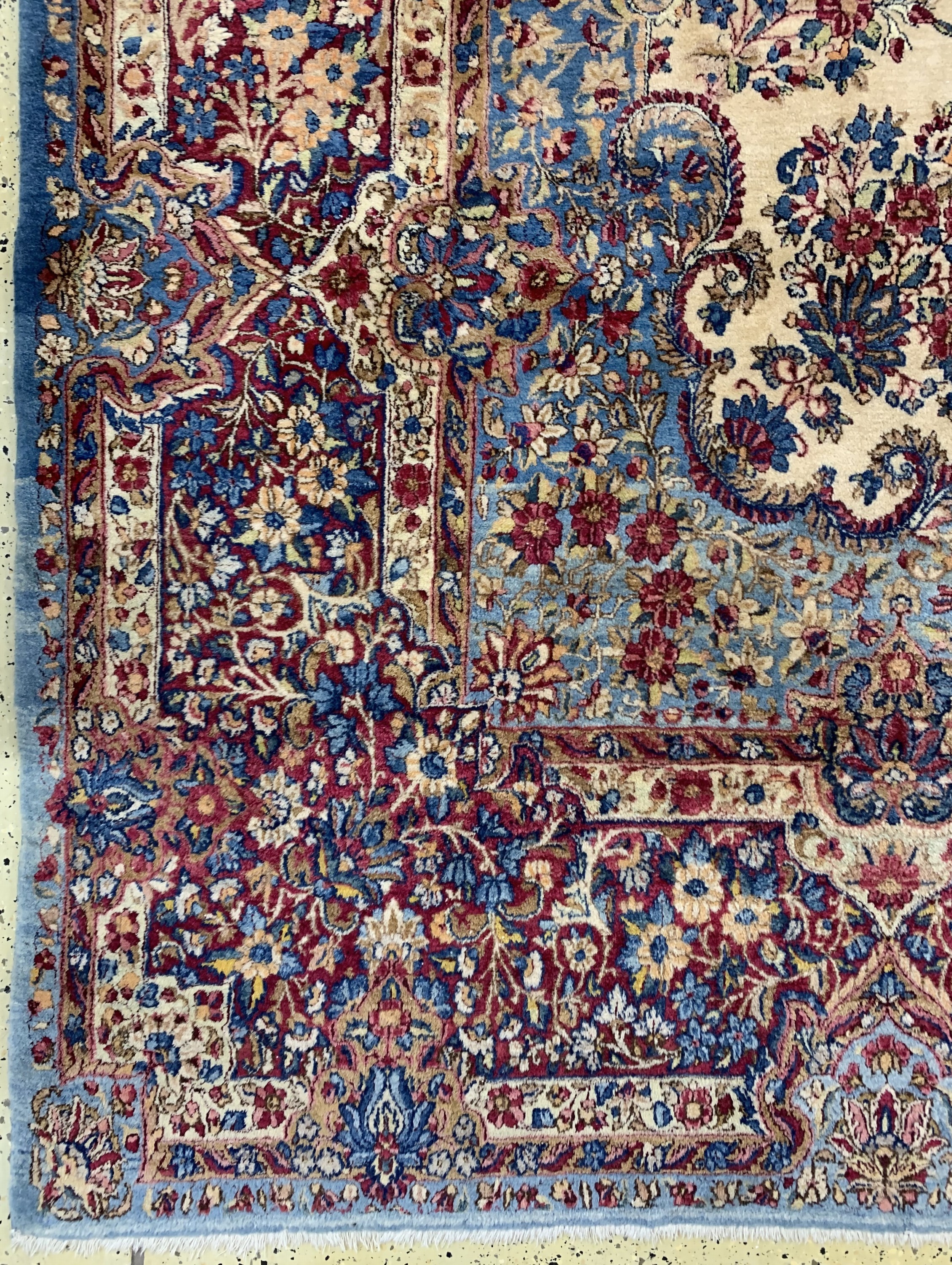 Detail b: Kerman"Lawar"antik, Persien, um 1900, Wolleauf Baumwolle, ca. 440 x 305 cm, EHZ: 3