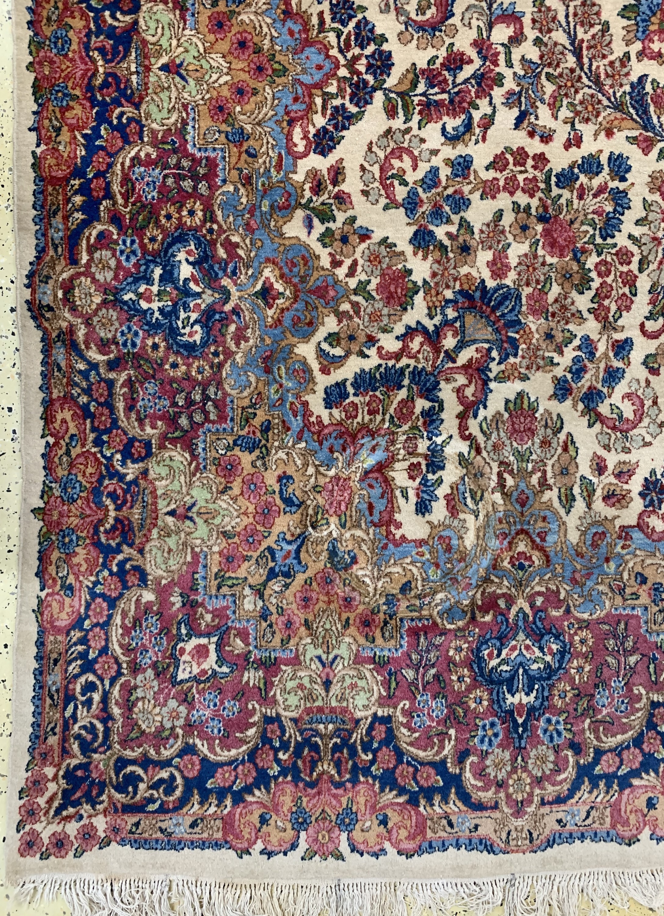 Detail b: Kerman"Lawar"antik, Persien, um 1900, Wolleauf Baumwolle, ca. 440 x 295 cm, EHZ: 2-3