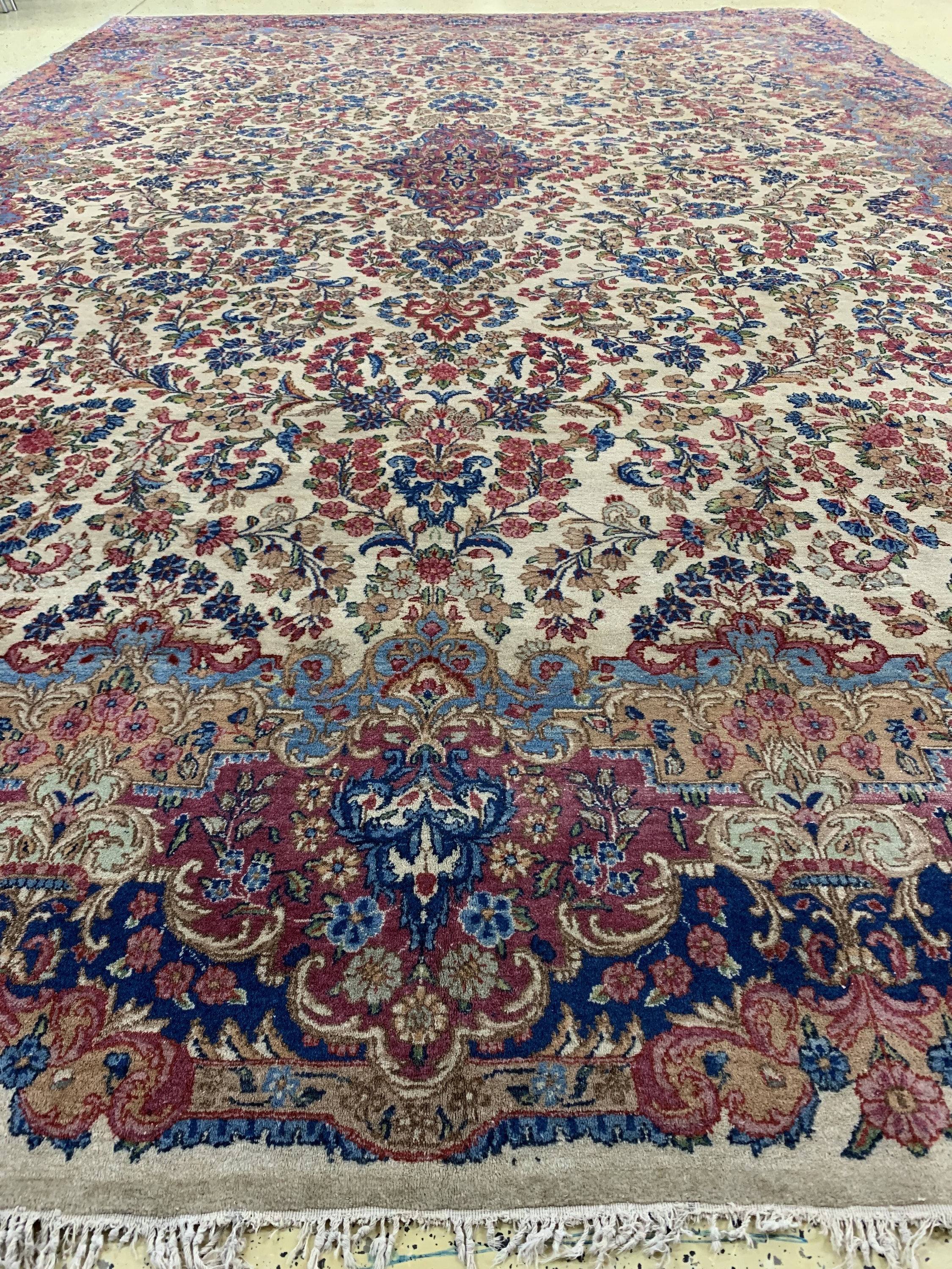 Detail g: Kerman"Lawar"antik, Persien, um 1900, Wolleauf Baumwolle, ca. 440 x 295 cm, EHZ: 2-3