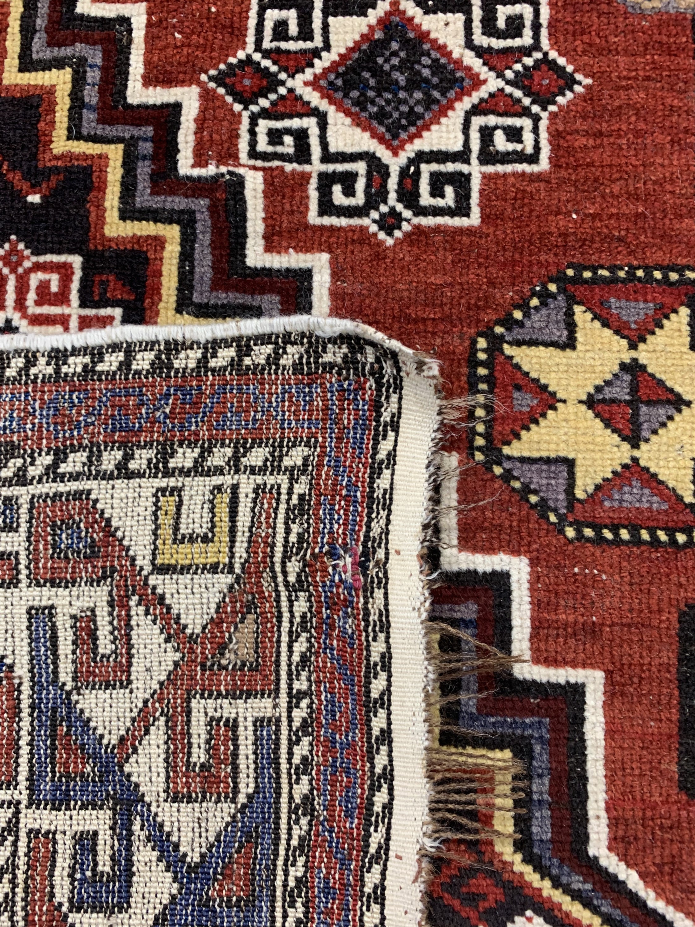 Detail g: "Tachteh"Schirwan, Kaukasus, um 1900, Wolleauf Wolle, ca. 230 x 141 cm, EHZ: 3(geflickt).