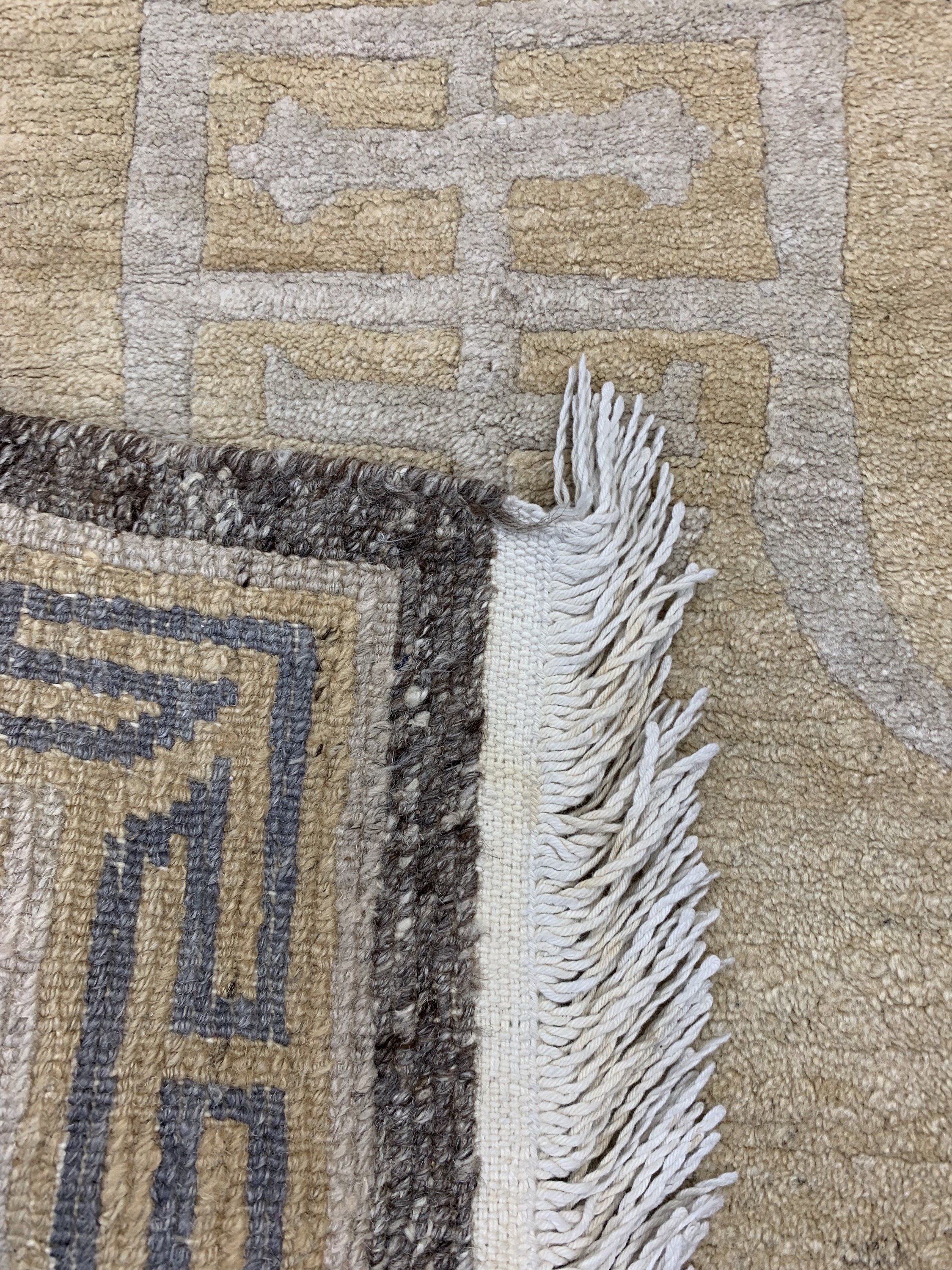 Detail c: Nepal alt, Mitte 20.Jhd, Wolle auf Baumwolle, ca. 135 x 70 cm, EHZ: 2