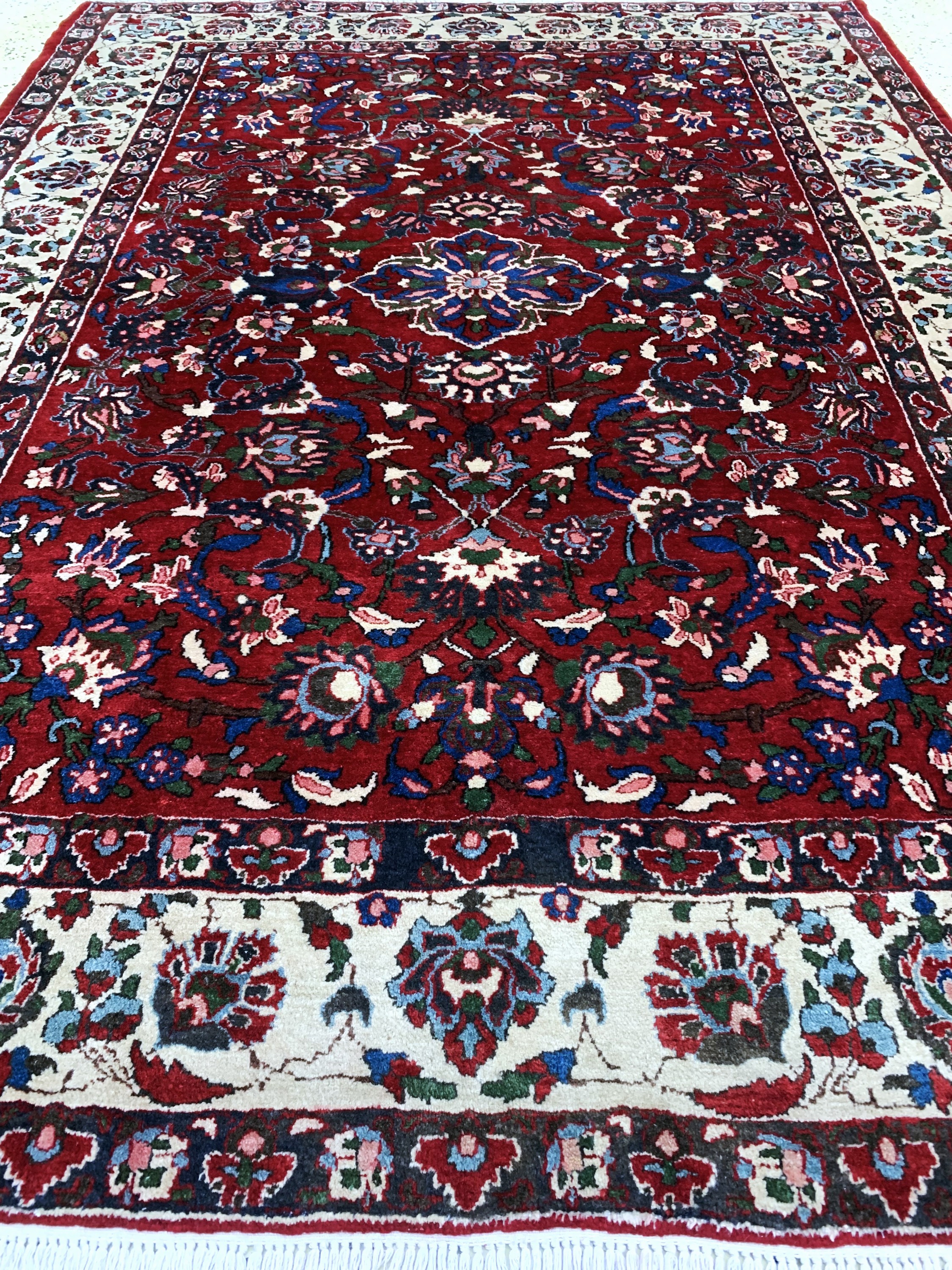 Detail d: Esfahan Mobareke, Persien, Mitte 20.Jhd, Wolle auf Baumwolle, ca. 210 x 155 cm, EHZ: 2