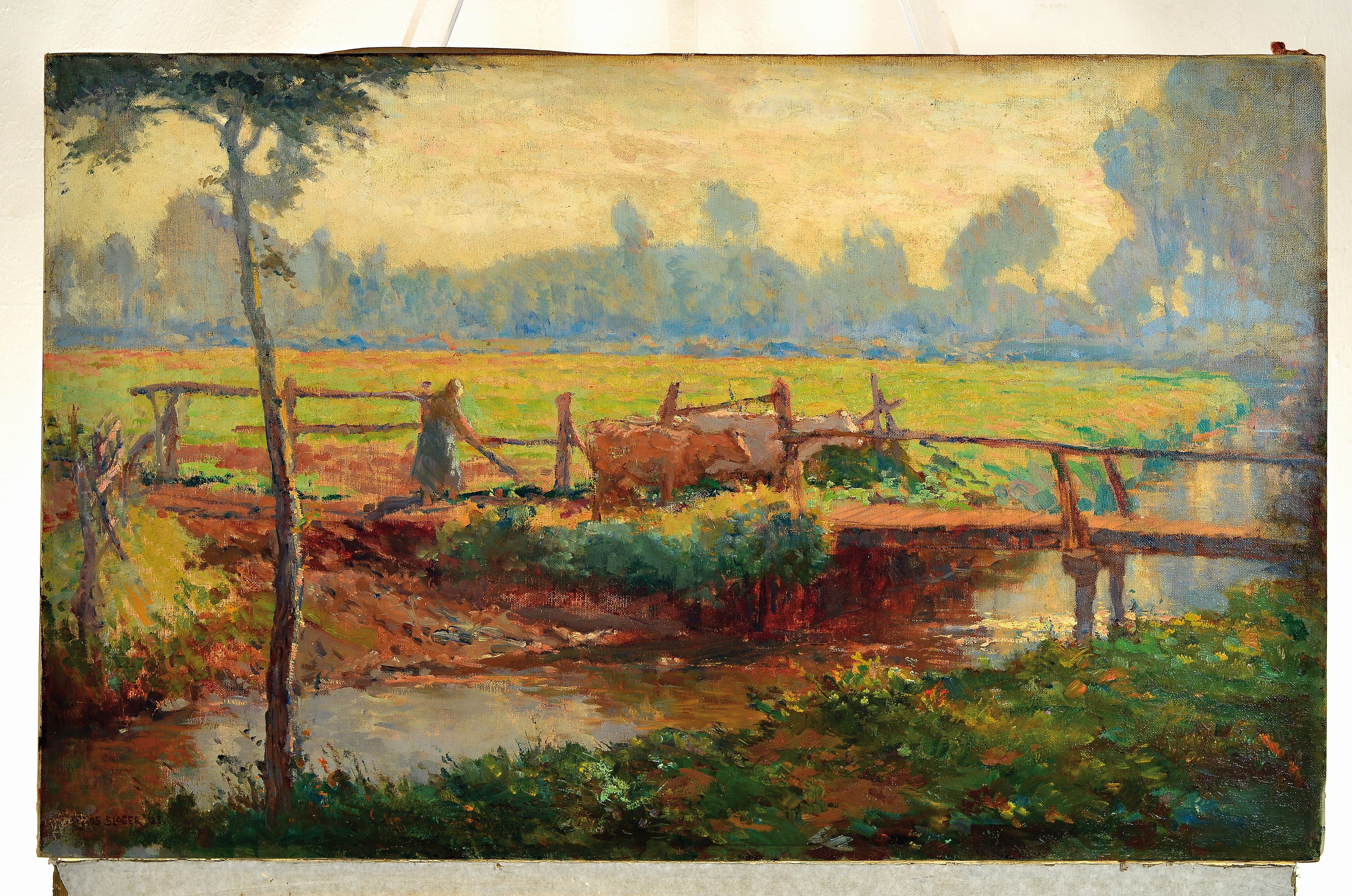 Detail k: Frans Slager, 1876 s'Hertogenbosch-1953 Meerhout, Landschaft mit Bäuerin und zwei Kühen, eine Brücke überquerend, Öl/Lwd, links unten ...