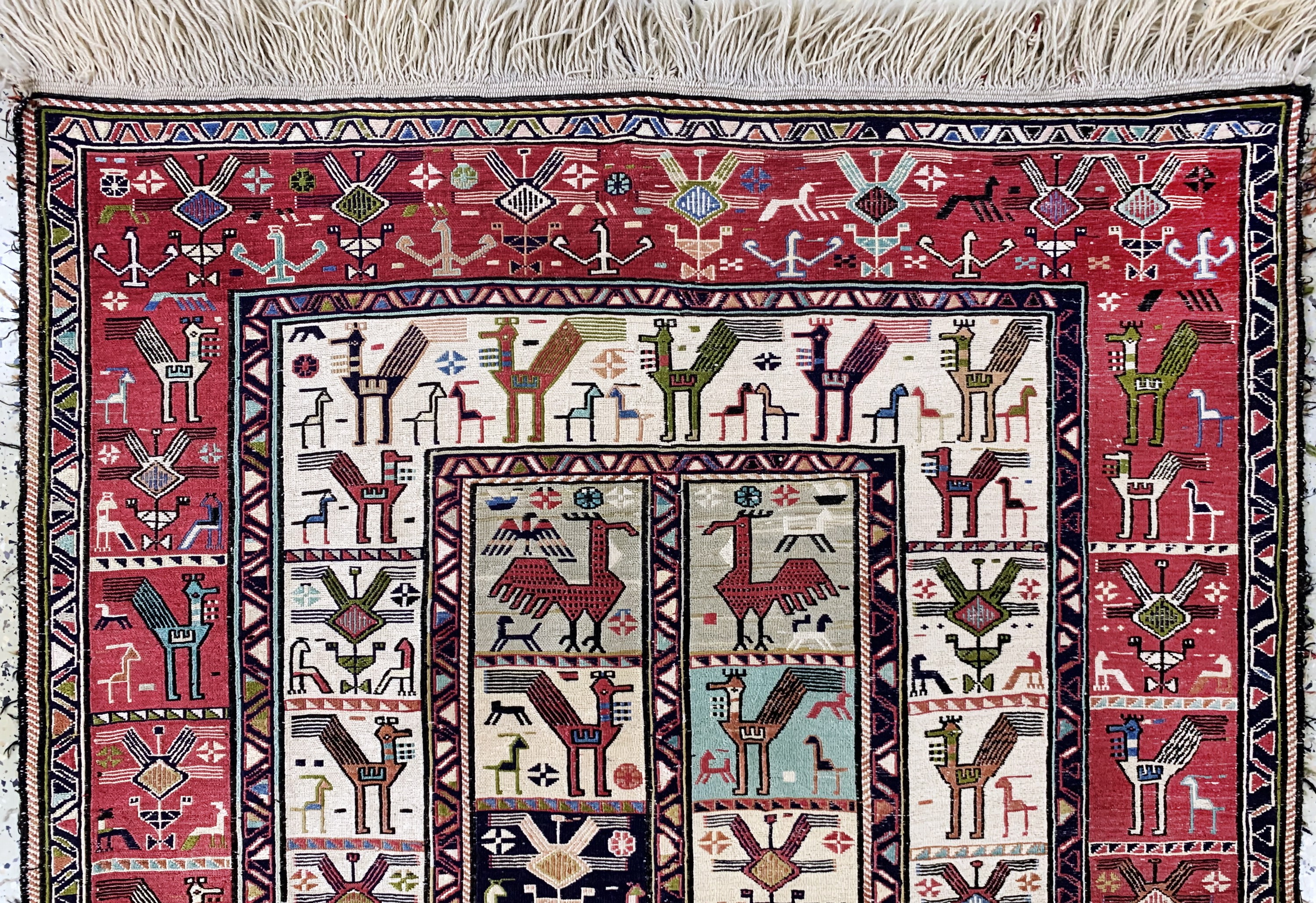 Detail a: Seiden Sumakh, Azerbaijan, Mitte 20.Jhd, Seide auf Wolle, ca. 180 x 130 cm, EHZ: 1-2