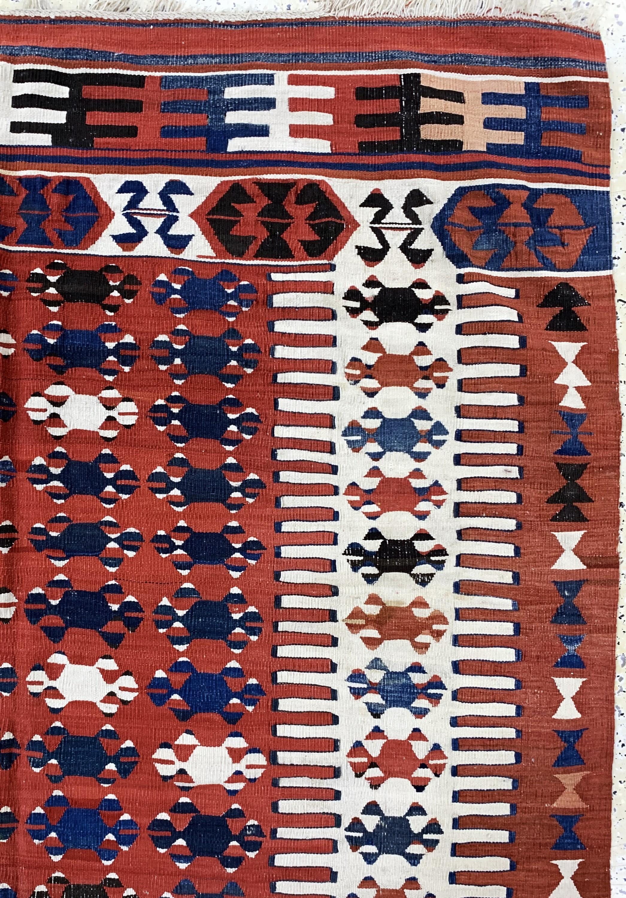 Detail e: Konya Kelim antik, Türkei, um 1900, Wolle auf Wolle, ca. 345 x 175 cm, Reinigungsbedürftig, EHZ: 3