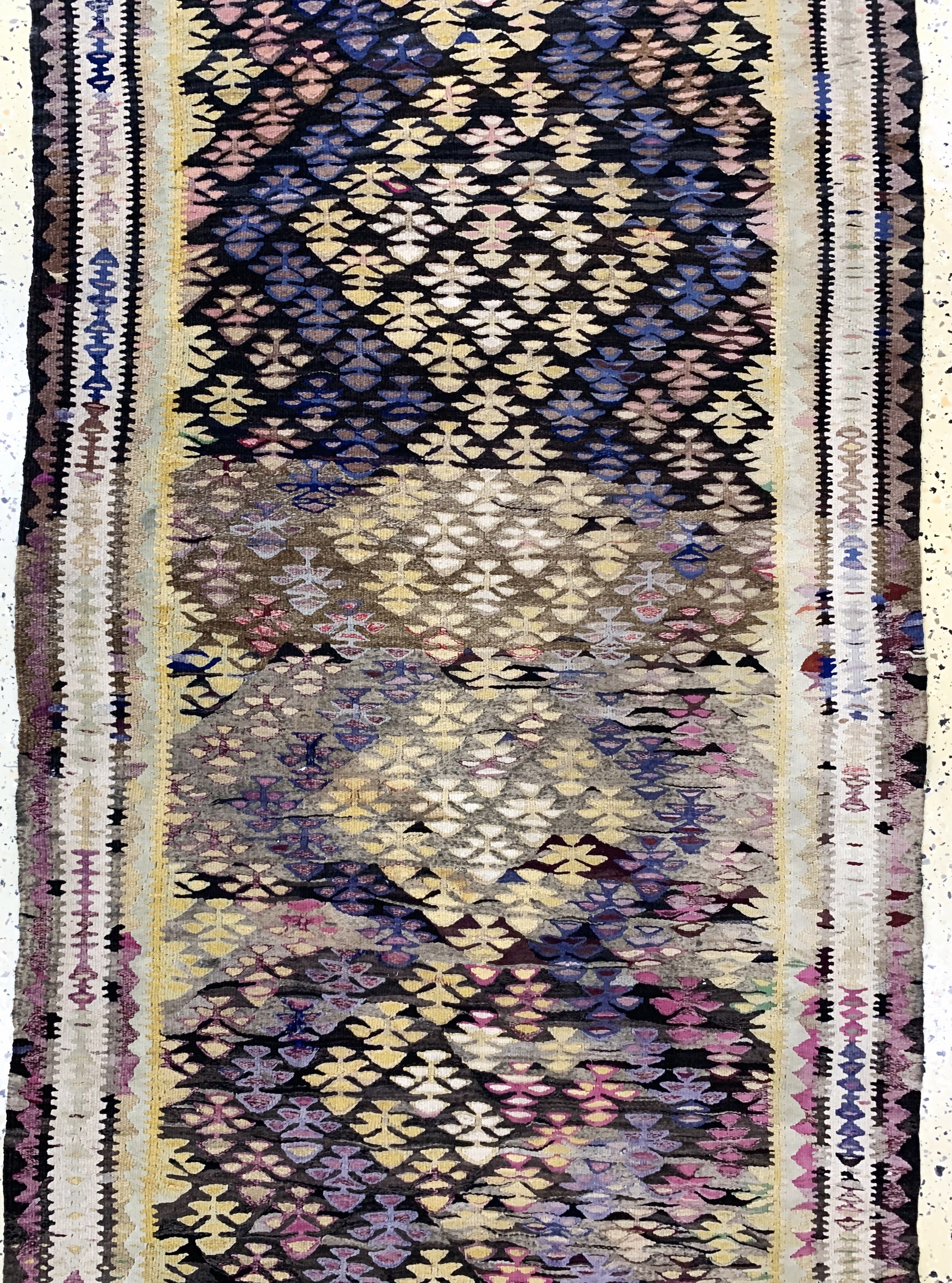 Detail b: Bidjar Kelim antik, Persien, um 1900, Wolleauf Baumwolle, ca. 265 x 95 cm, EHZ: 2, (kleine Löcher)