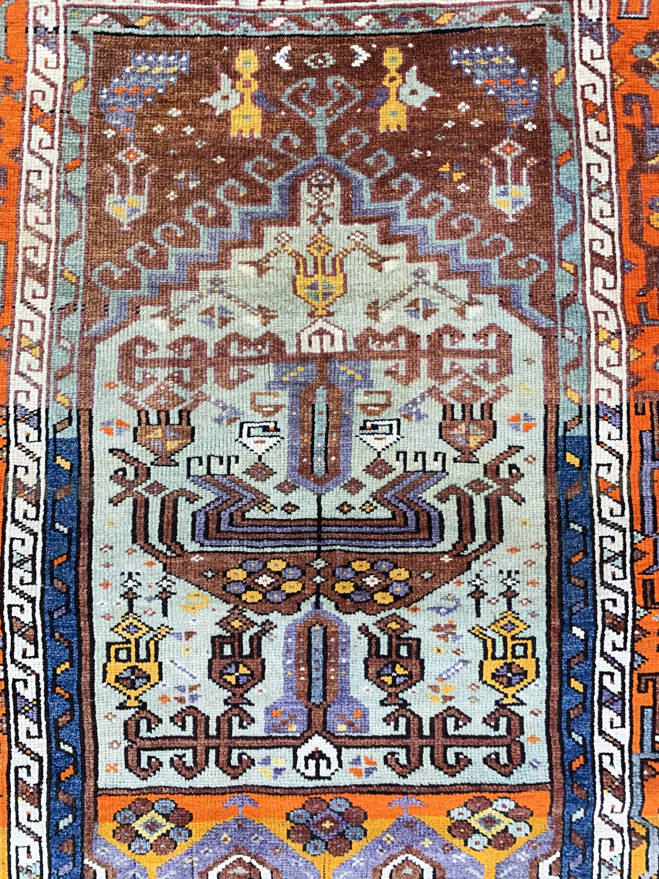 Detail b: Antiker Melas, Türkei, um 1900, Wolle auf Wolle, ca. 170 x 108 cm, EHZ: 2