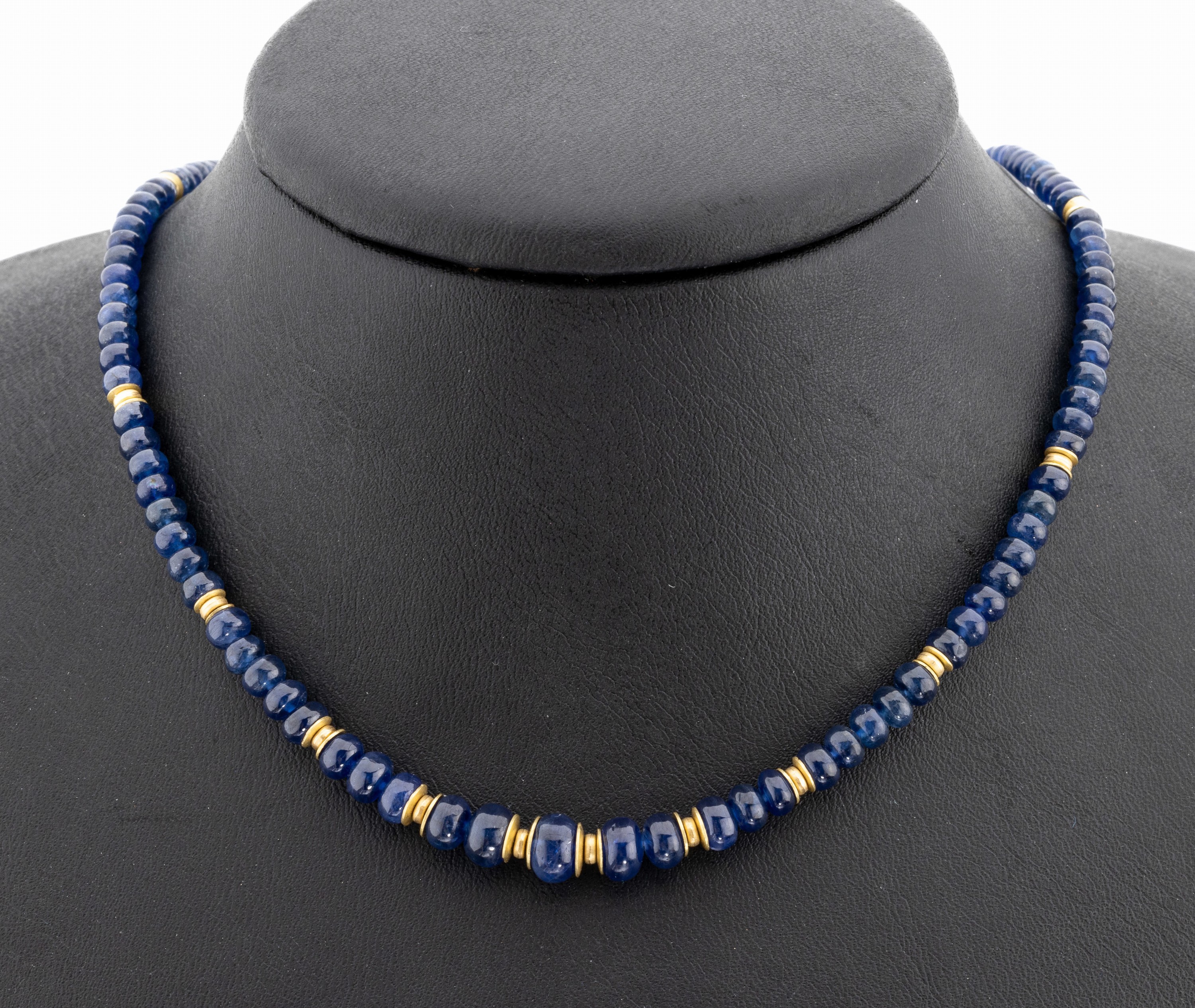 18 kt Gold Saphir-Collier, Schließe und Zwischenelemente GG 750/000, verlaufende Saphirrondelle, L. ca. 43 cm, Hakenschließe