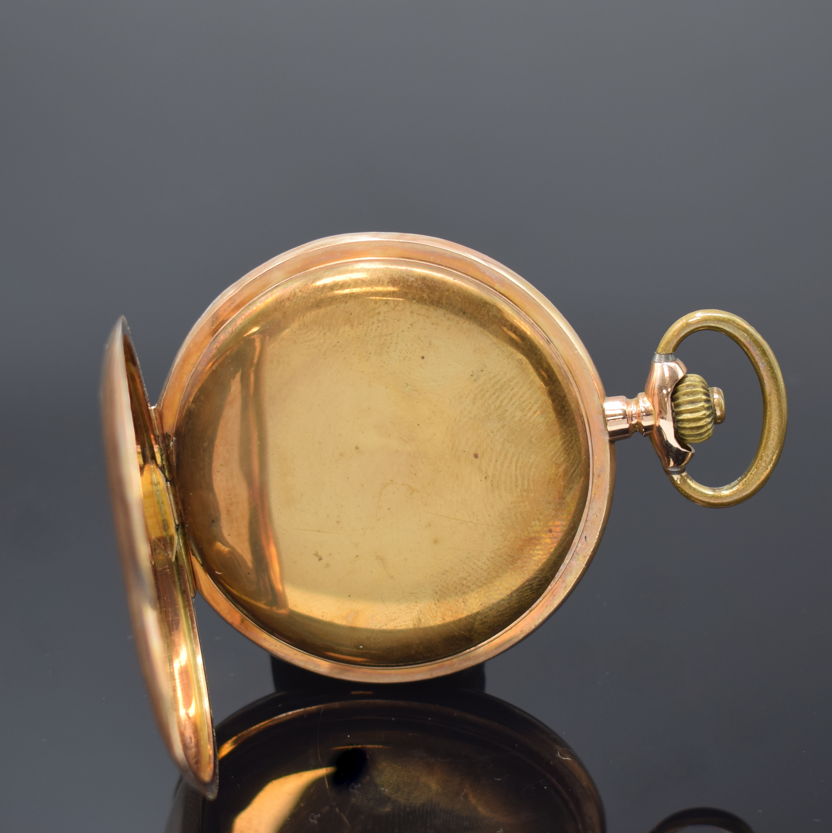 Detail e: SYSTEME GLASHÜTTE Herrensavonette in RG 585/000, Schweiz um 1910, 2 Deckel Goldgeh. dell., Sprung- u. Rückdeckel guill., Monogramm, Metallcuvette, ...