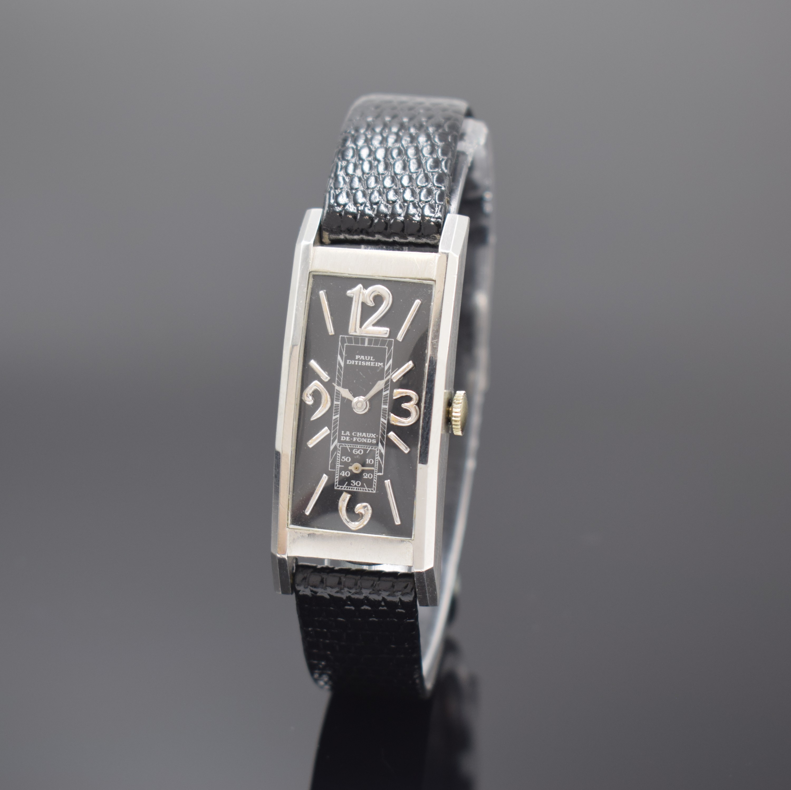 PAUL DITISHEIM / SOLVIL Armbanduhr in Platin, Schweiz um 1940, Handaufzug, Geh. 10% Irid. Plat., Boden aufgedr., schwarzes Zifferbl. rest., Kal. 735, ...