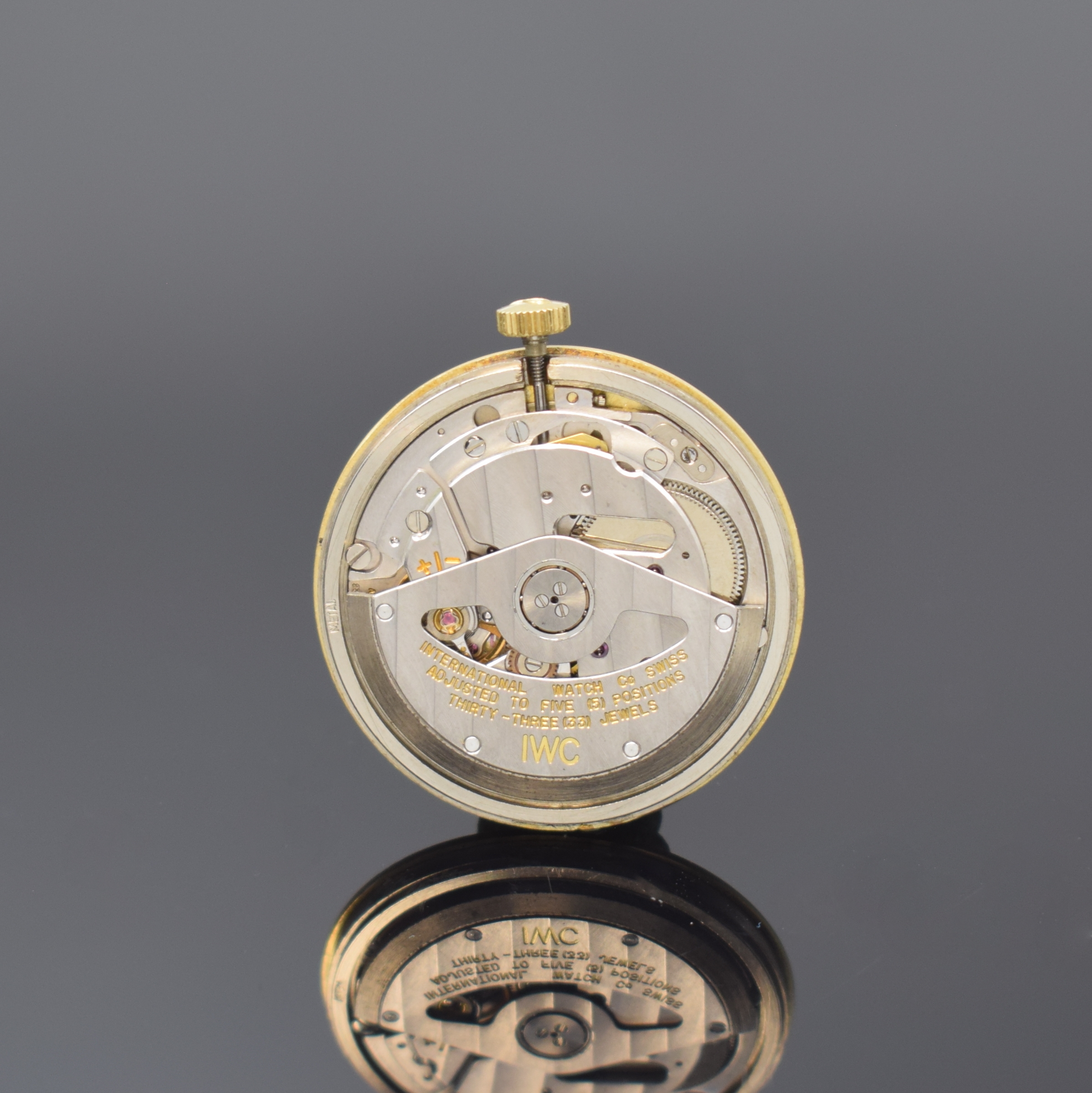 Detail f: IWC seltene Herrenarmbanduhr Referenz 3278 in GG 750/000, Schweiz um 1979, Automatik, kissenförm. Geh. inkl. neutr. Lederband m. orig. verg. ...
