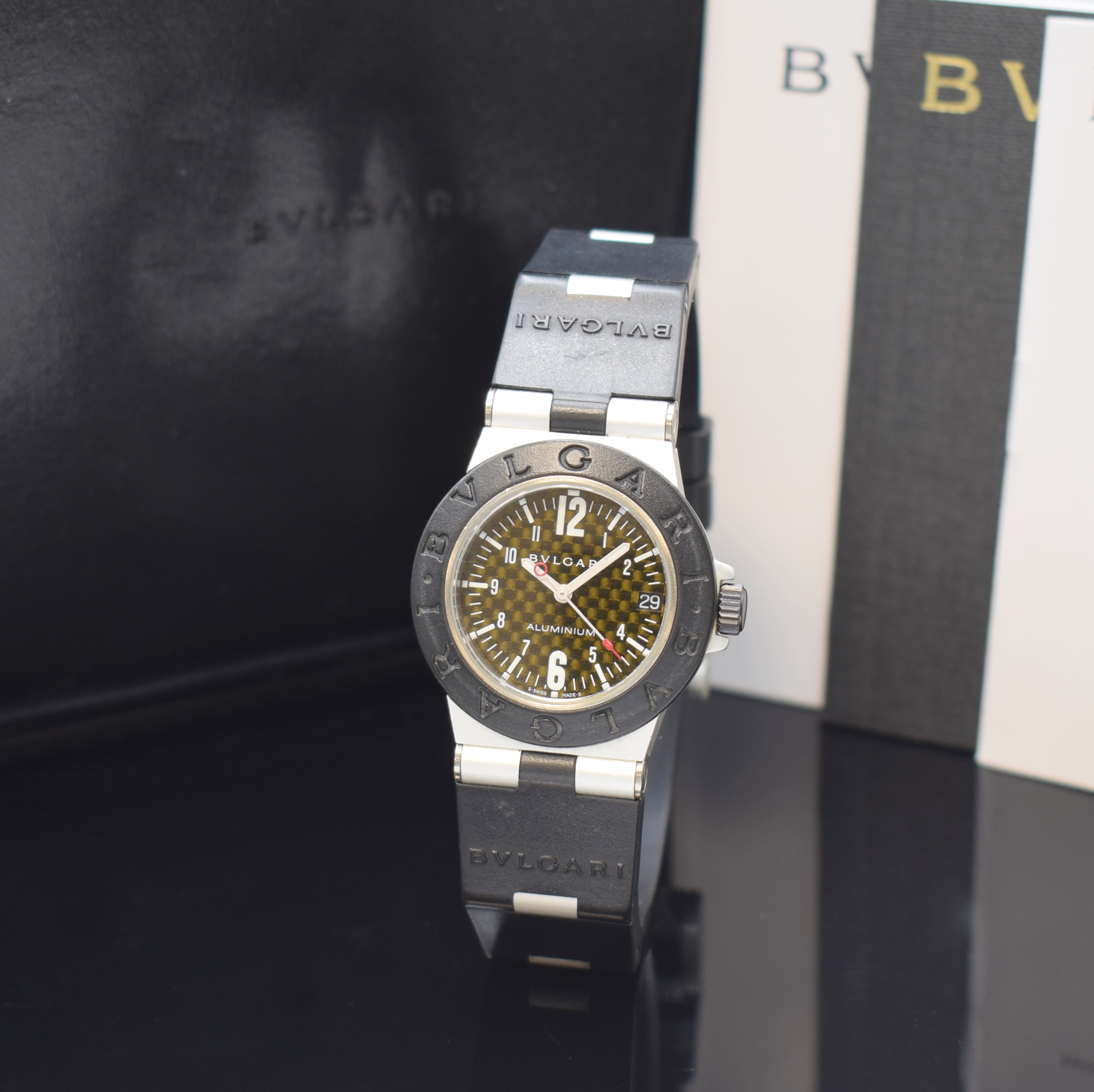 BULGARI Damenarmbanduhr Aluminium Referenz AL 32 TA, Schweiz verk. lt. beil. Pap. 08/2009, quarz, orig. Kautschukband m. Dornschl., Boden aufgedr., ...