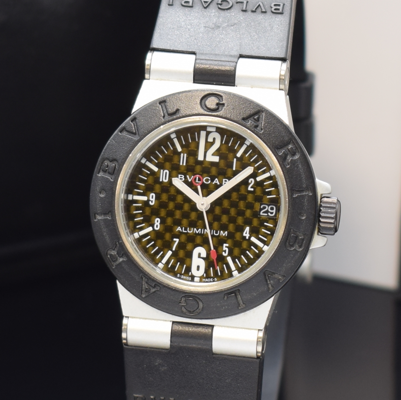 Detail a: BULGARI Damenarmbanduhr Aluminium Referenz AL 32 TA, Schweiz verk. lt. beil. Pap. 08/2009, quarz, orig. Kautschukband m. Dornschl., Boden aufgedr., ...