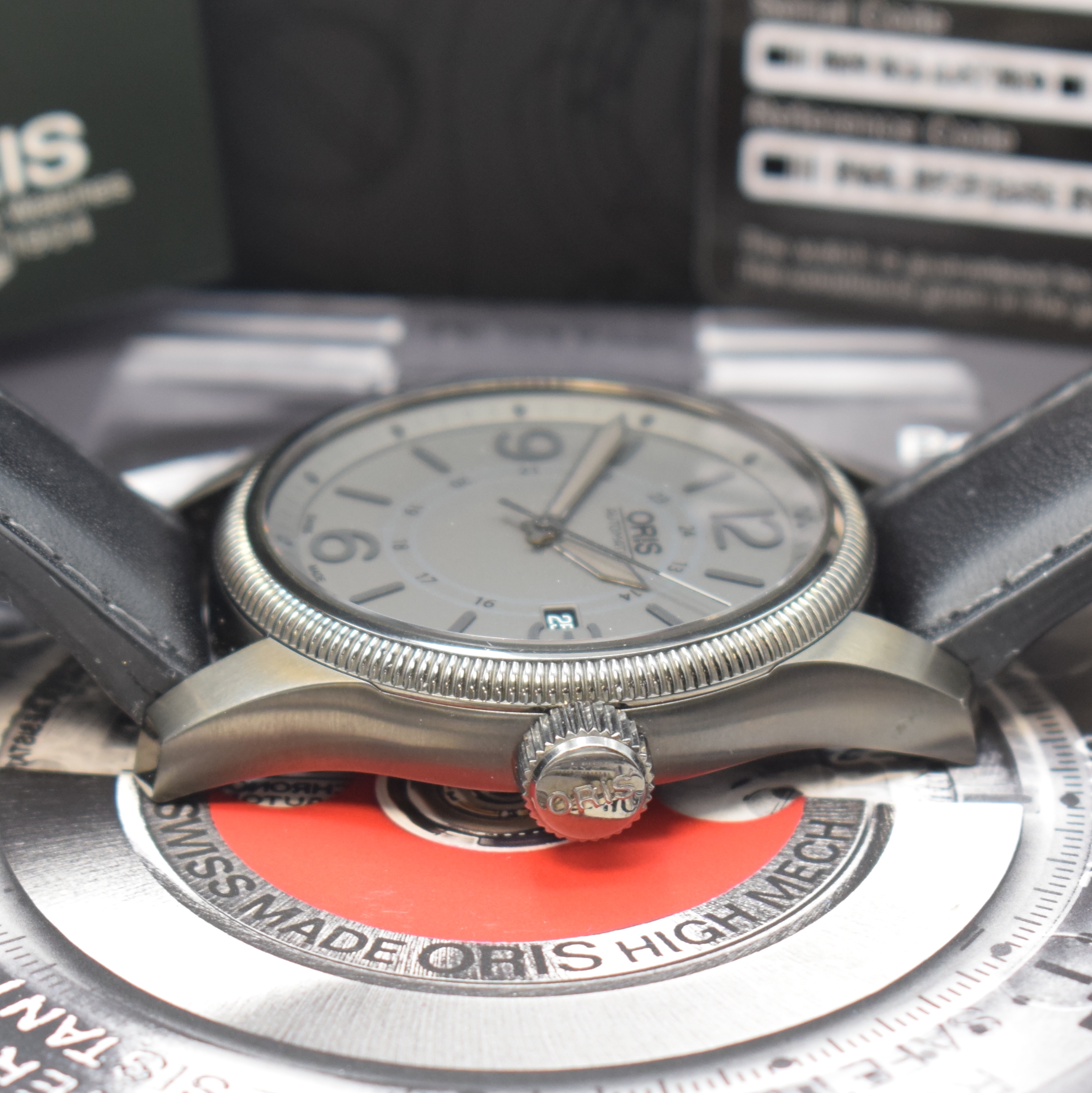 Detail c: ORIS Herrenarmbanduhr Big Crown Referenz 7629-42, Automatik, PVD beschichtetes Edelstahlgeh. inkl. orig. Lederband m. orig. Dornschl., beids. vergl., ...