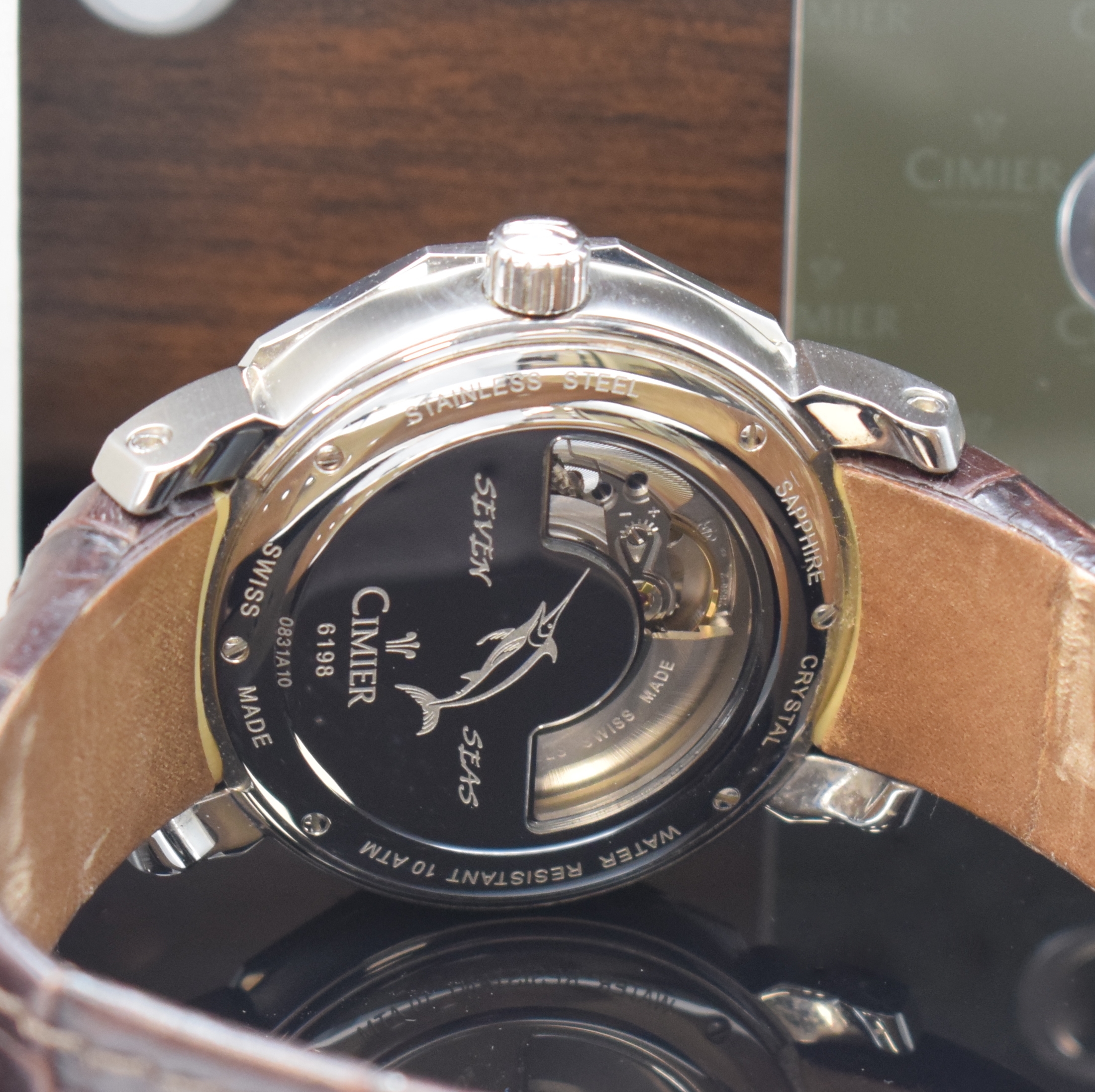 Detail d: CIMIER Armbanduhr Seven Seas Referenz 6198, Automatik, Edelstahlgeh. inkl. orig. Lederband m. orig. Faltschl., Boden m. Sichtfenster 6- fach ...
