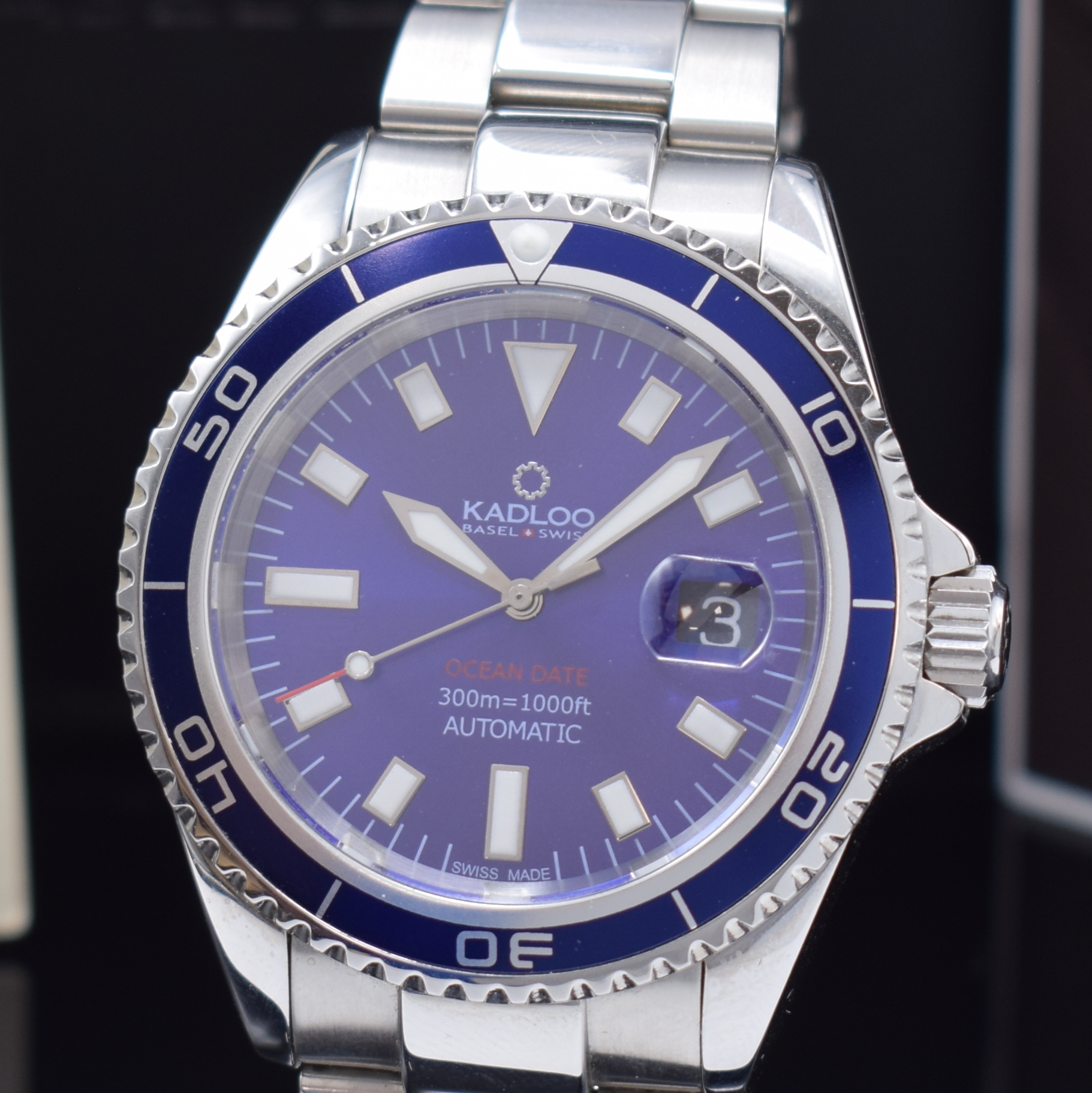 Detail a: KADLOO Armbanduhr Ocean Date Referenz SN4337, Automatik, Edelstahlgeh. inkl. Gliederband m. Faltschl. und Tauchverlängerung, Boden und Krone ...