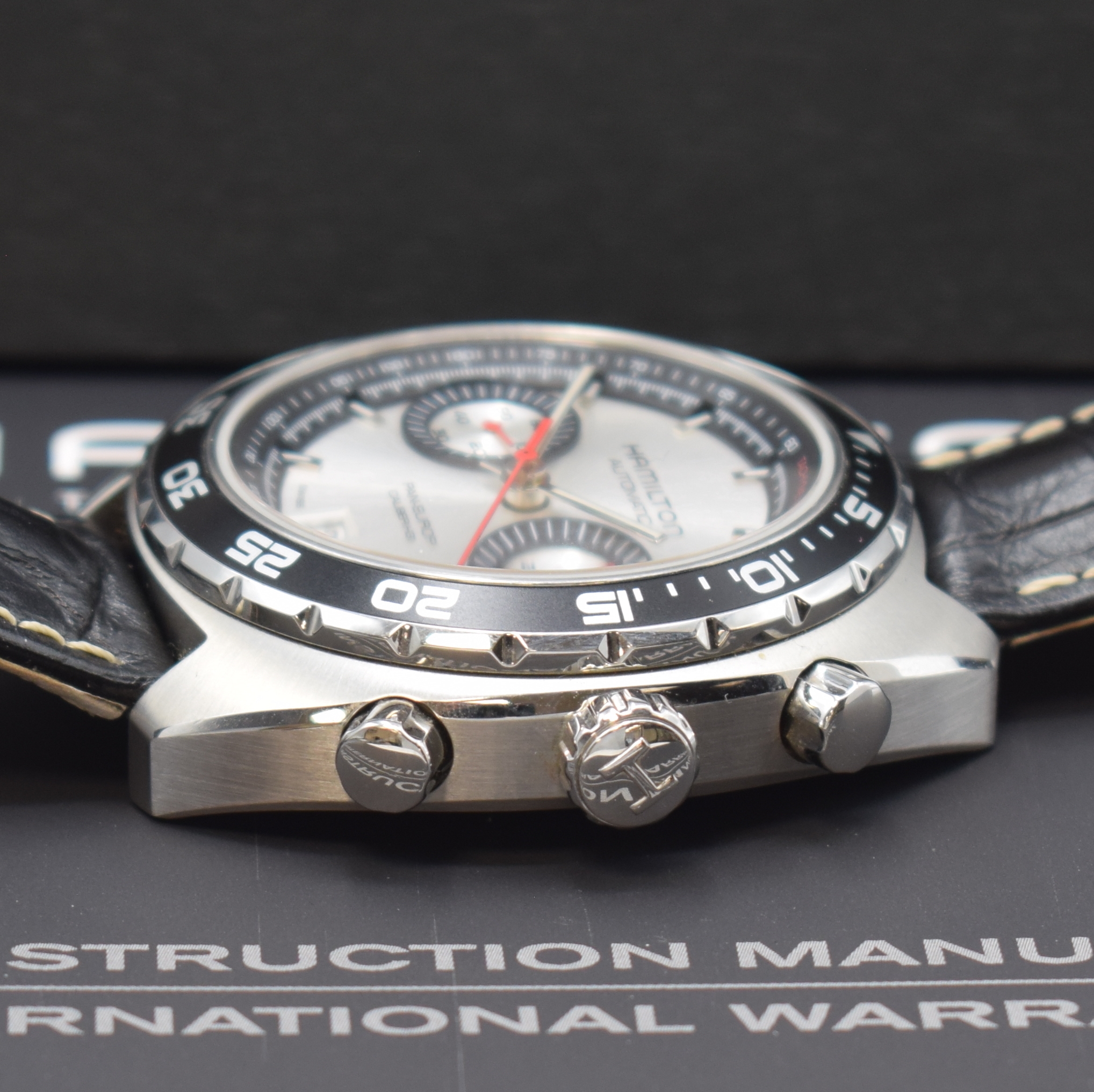 Detail c: HAMILTON Armbandchronograph PAN-EUROP Referenz H357560, Automatik, Edelstahlgeh. inkl. orig. Lederband m. orig. Dornschl., beids. vergl., Boden ...