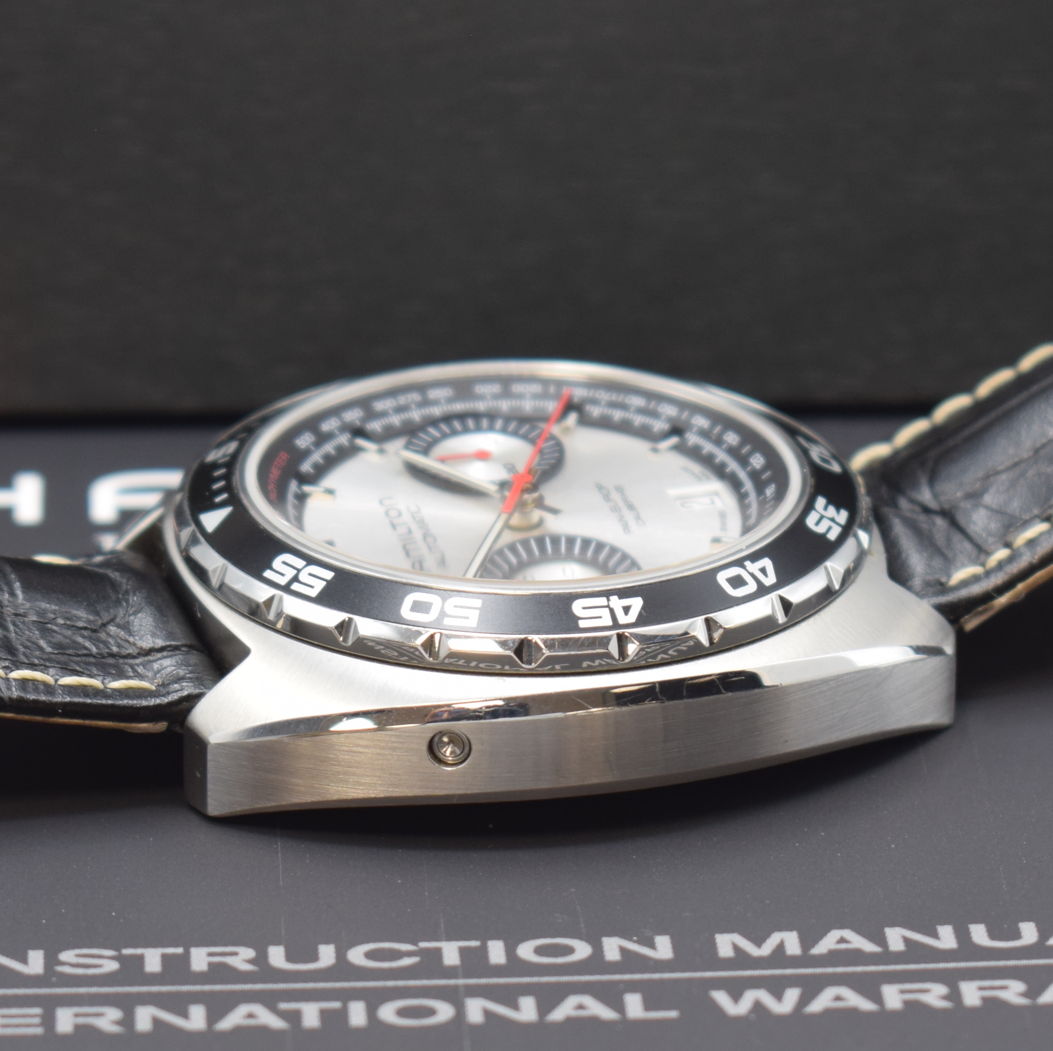 Detail e: HAMILTON Armbandchronograph PAN-EUROP Referenz H357560, Automatik, Edelstahlgeh. inkl. orig. Lederband m. orig. Dornschl., beids. vergl., Boden ...