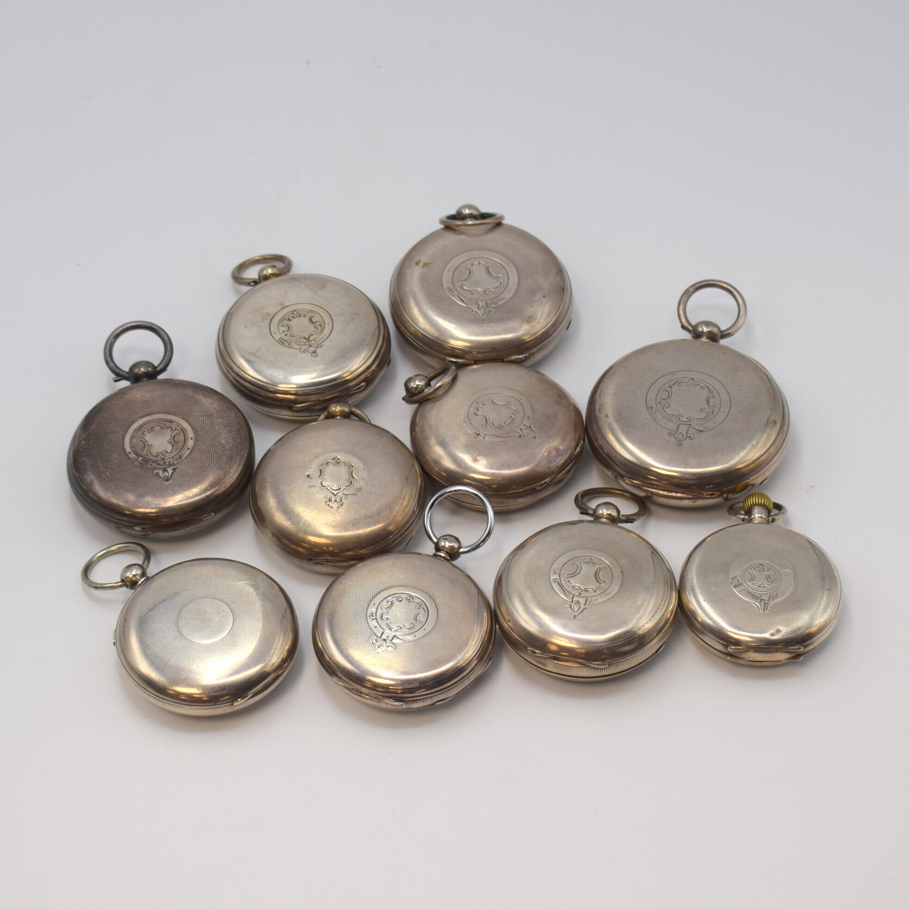Detail c: Konvolut: 10 offene Sterlingsilber- Taschenuhren, England / Schweiz ca. 1860 - 1900, 9 x Spitzzahnanker m. Schlüsselaufzug, 1 x ...