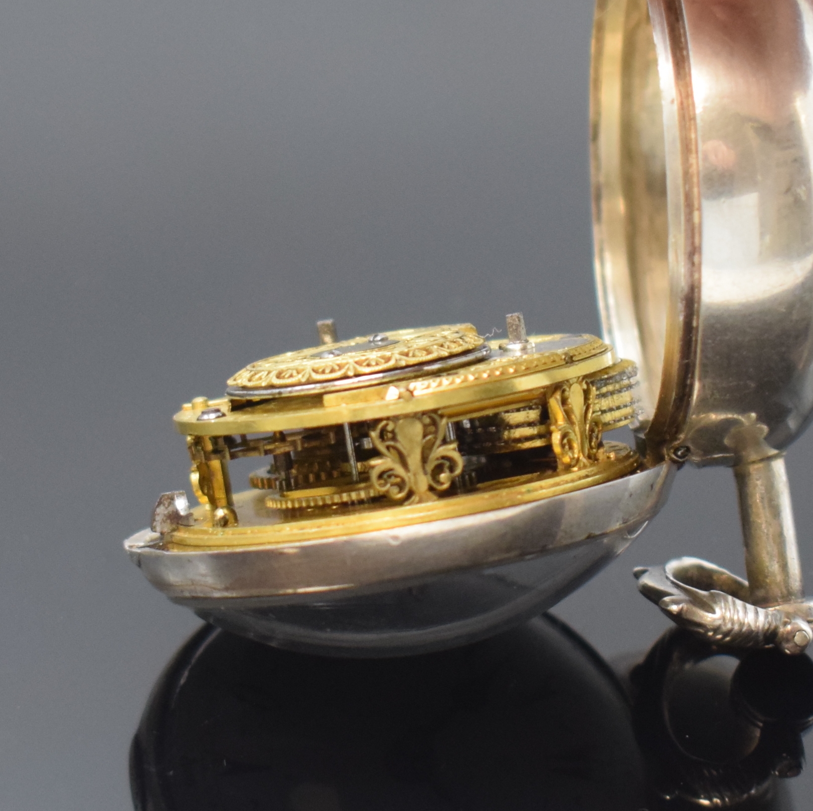 Detail h: HIGGS & EVANS Taschenuhr mit Zylinderhemmung und 2 Übergehäusen in Silber, England um 1785, Außengeh. Hallmark London 1785, beide Innengeh. ...