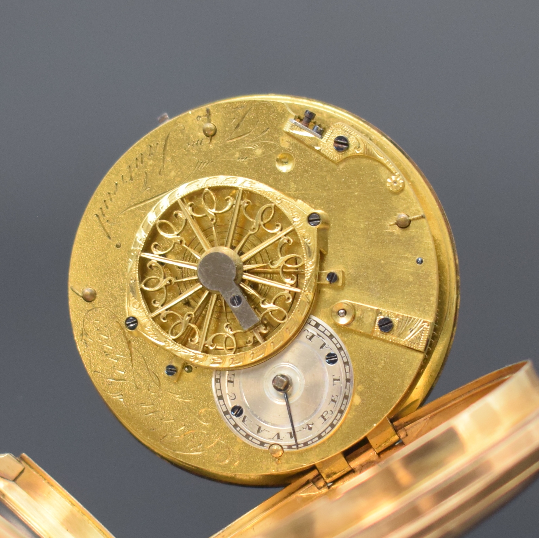 Detail b: J SAUTREUIL Rose Legros Spindeltaschenuhr mit Datum in RoseG 750/000, Frankreich um 1800, glattes Geh. dell., Emailzifferbl. m. Breguetzahlen, zentr. ...