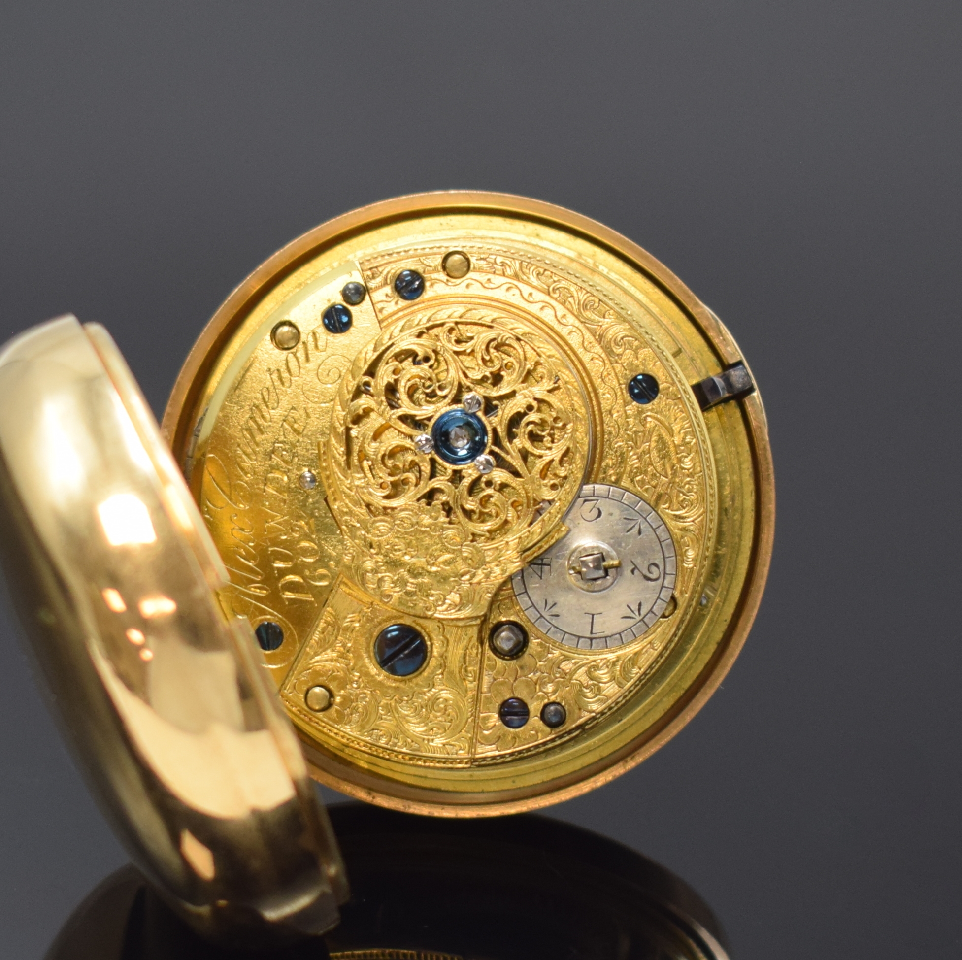 Detail e: ALEX CAMERON DUNDEE Taschenuhr in GG 750/000, London Hallmark 1818, Schlüsselaufzug, glattes Geh., Übergeh. fehlt, Emailzifferbl. rest., orig. ...
