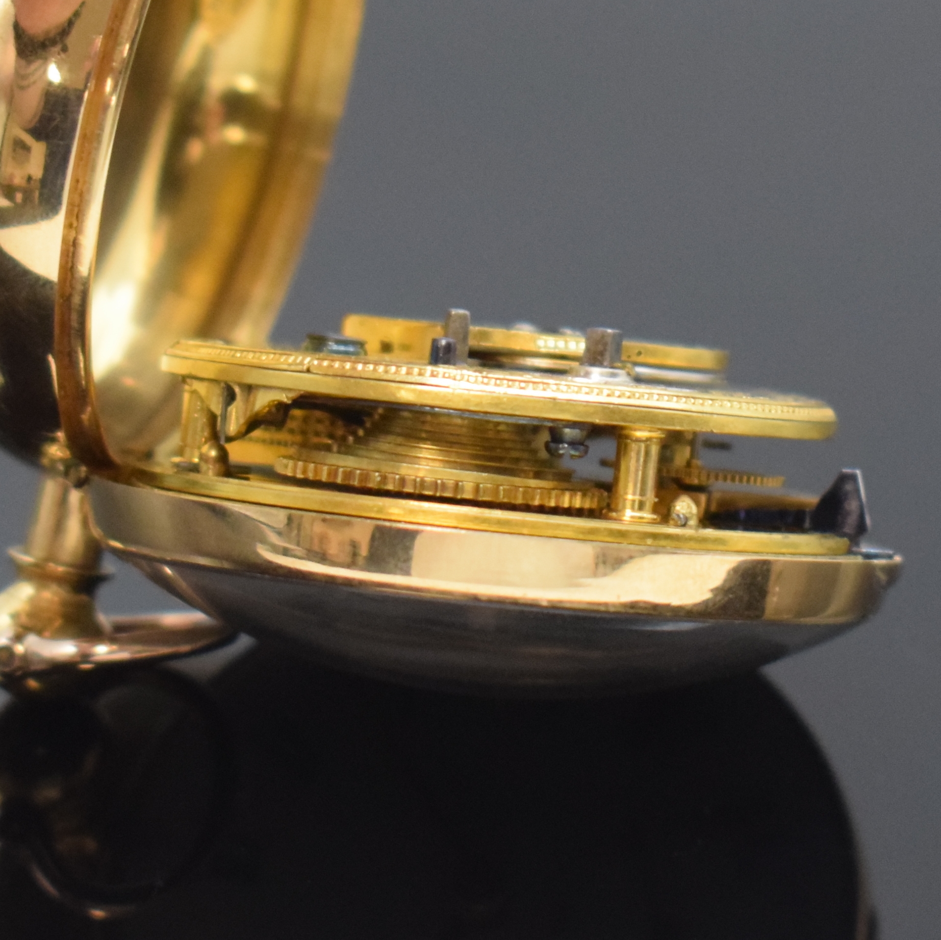 Detail g: ALEX CAMERON DUNDEE Taschenuhr in GG 750/000, London Hallmark 1818, Schlüsselaufzug, glattes Geh., Übergeh. fehlt, Emailzifferbl. rest., orig. ...