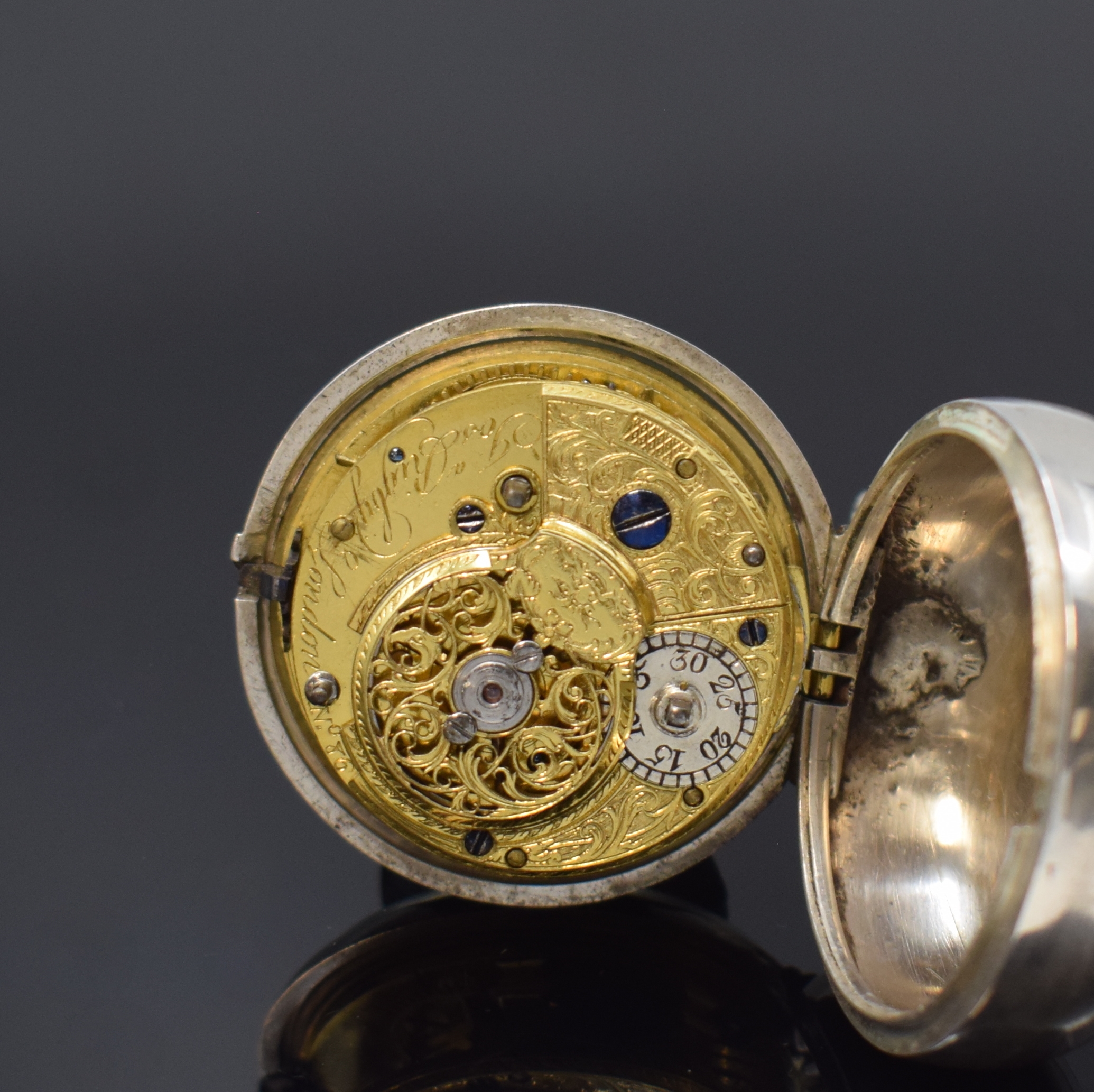 Detail f: JOS. RIGBY London frühe Zylindertaschenuhr mit Übergehäuse in Silber, London Hallmark 1754, glattes Geh., Bügel u. Übergeh. später, ...