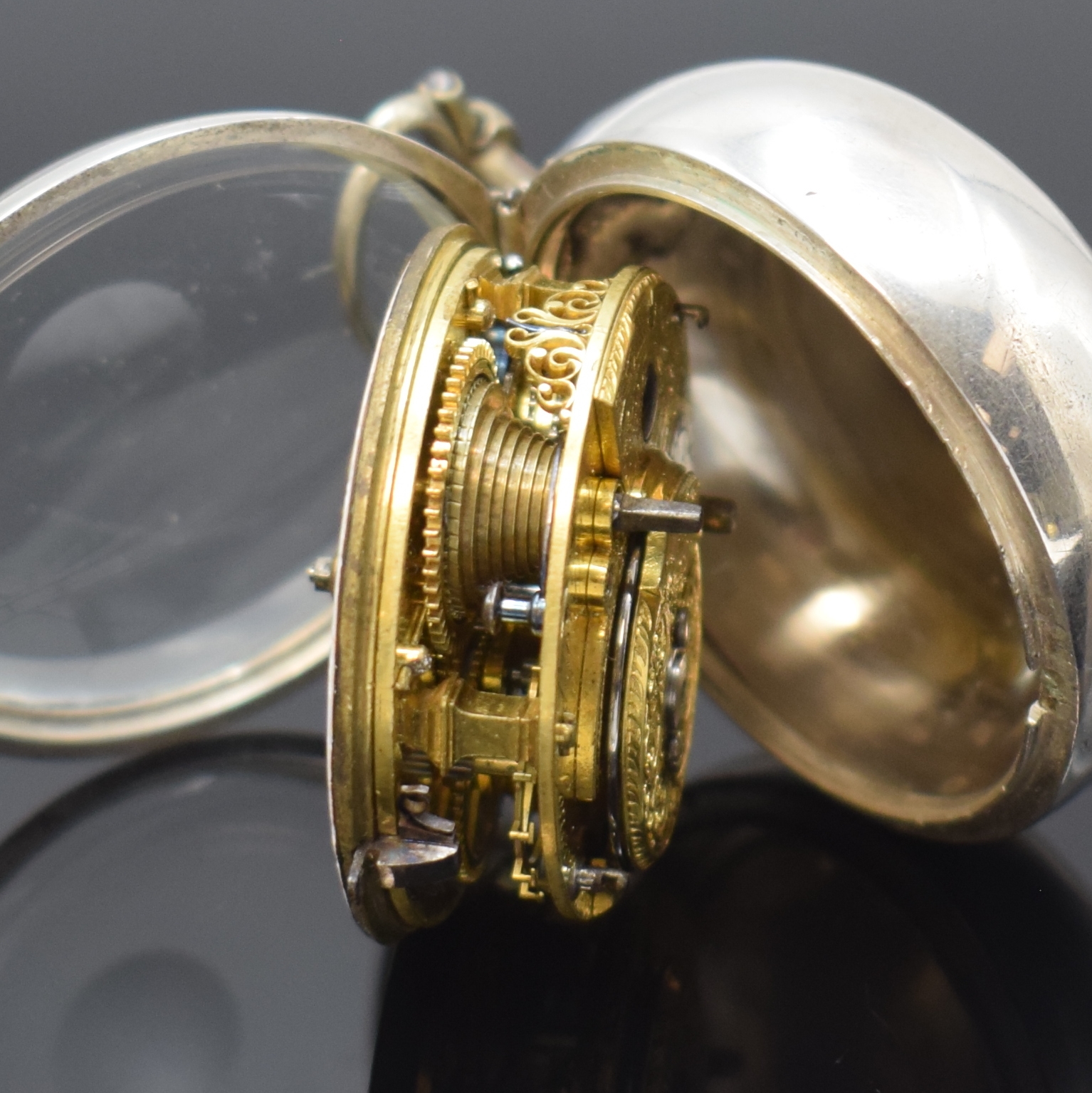 Detail g: JOS. RIGBY London frühe Zylindertaschenuhr mit Übergehäuse in Silber, London Hallmark 1754, glattes Geh., Bügel u. Übergeh. später, ...
