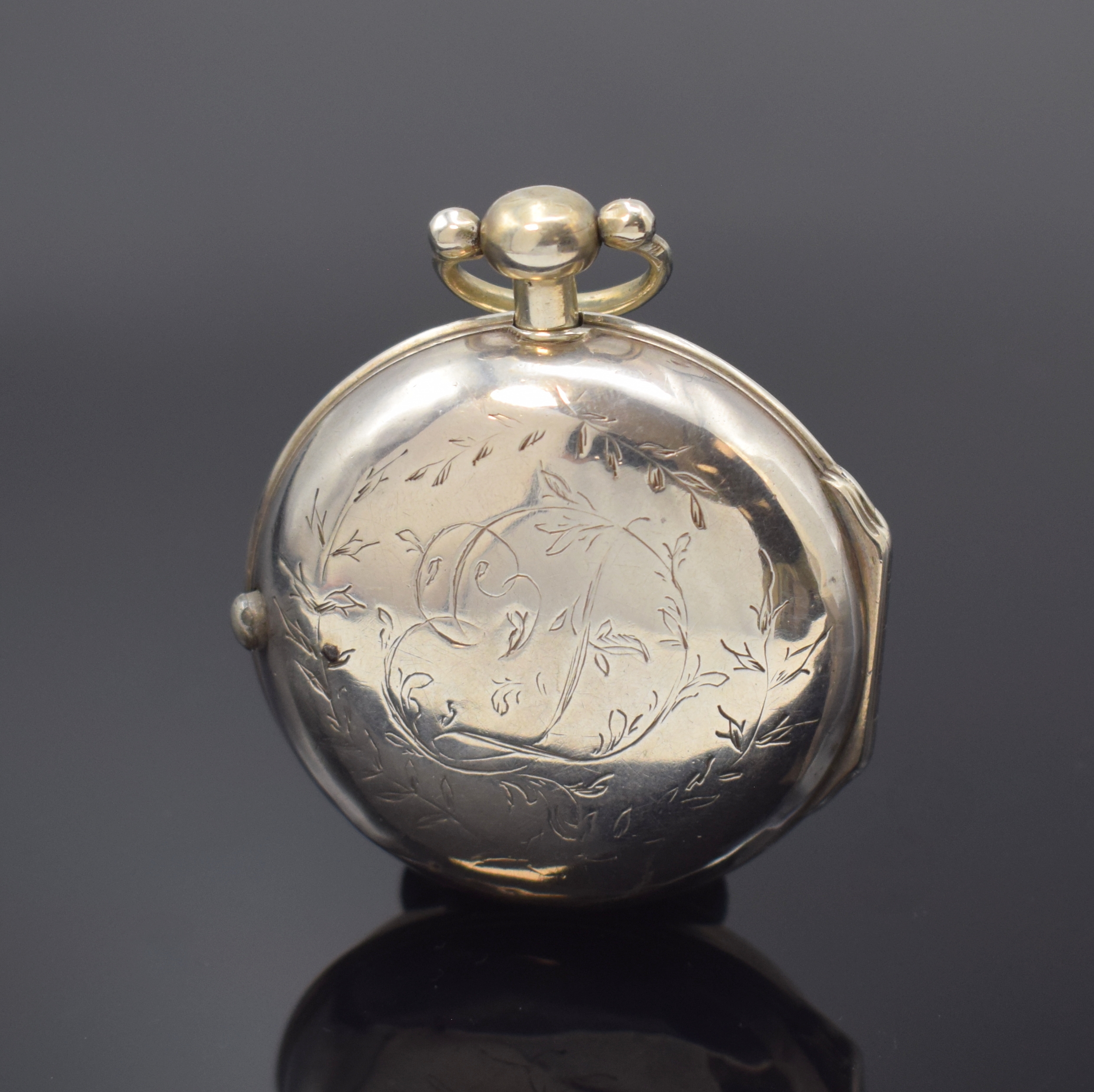 Detail a: Joe DOWNES London Spindeluhr mit Übergehäuse in Silber, London Hallmark 1772, glatte Geh. dell., Übergeh. m. großem Außenscharnier u. ...