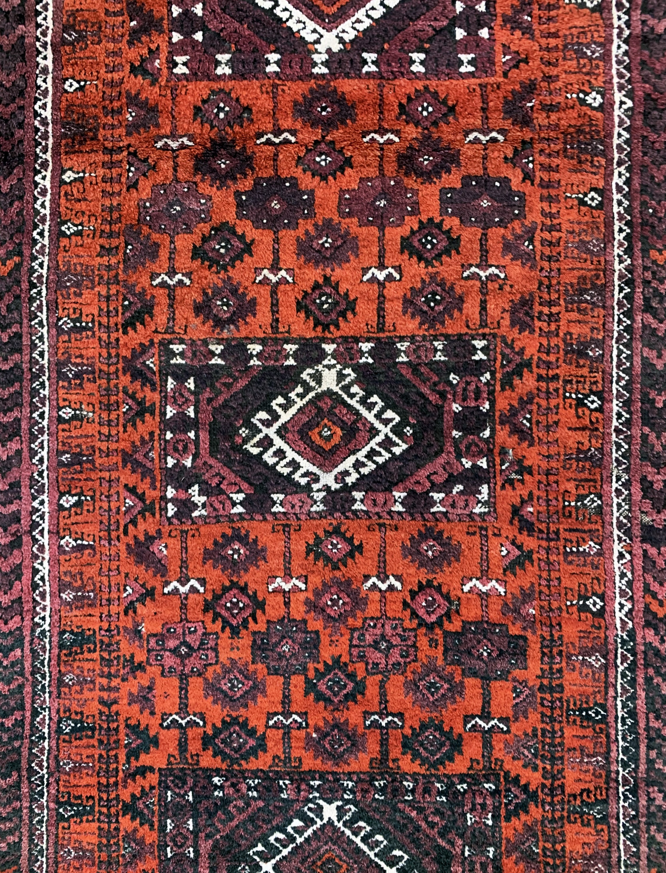 Detail b: Belutsch antik, Afghanistan, um 1900, Wolleauf Wolle, ca. 190 x 106 cm, EHZ: 2-3