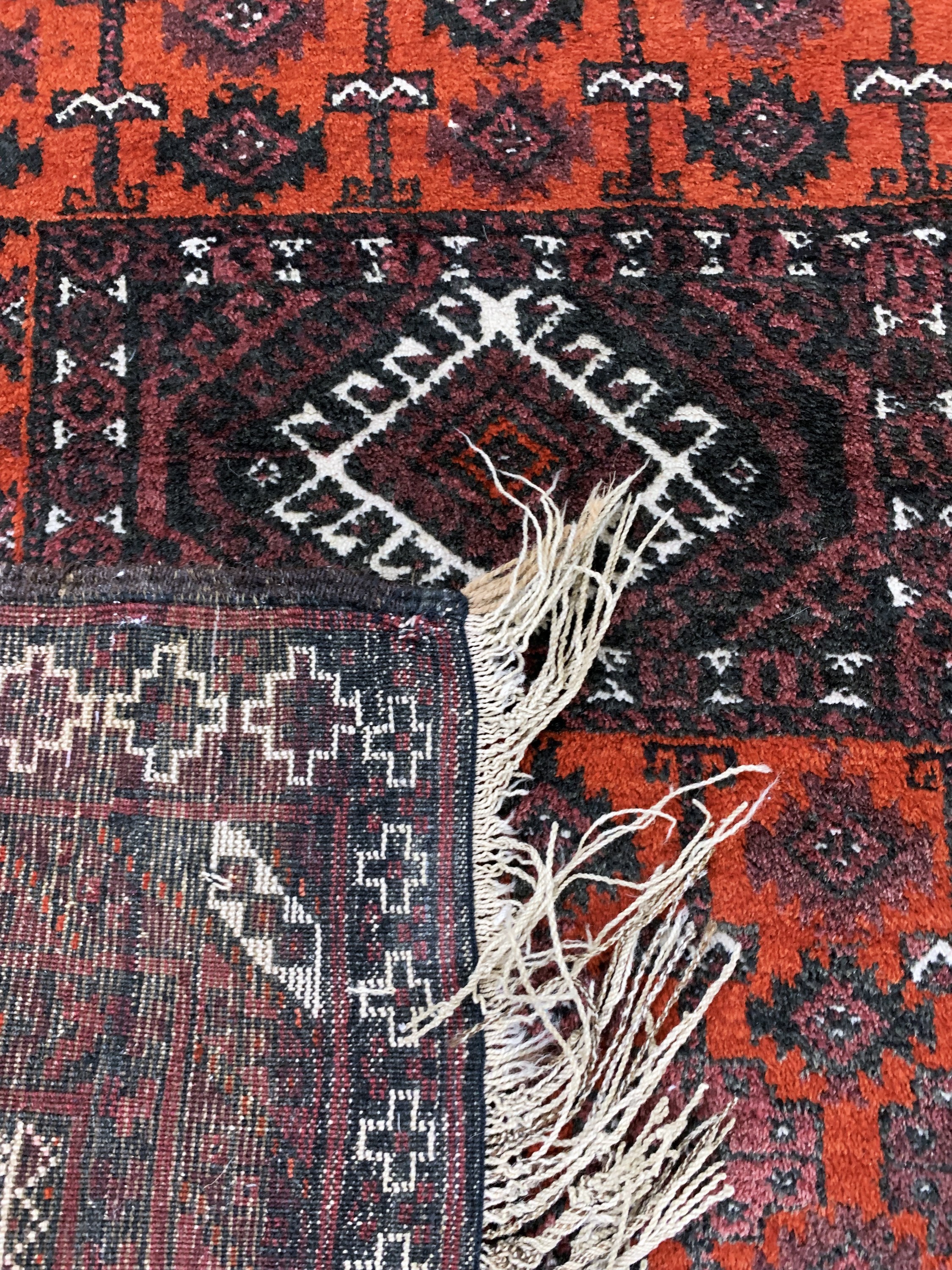 Detail e: Belutsch antik, Afghanistan, um 1900, Wolleauf Wolle, ca. 190 x 106 cm, EHZ: 2-3