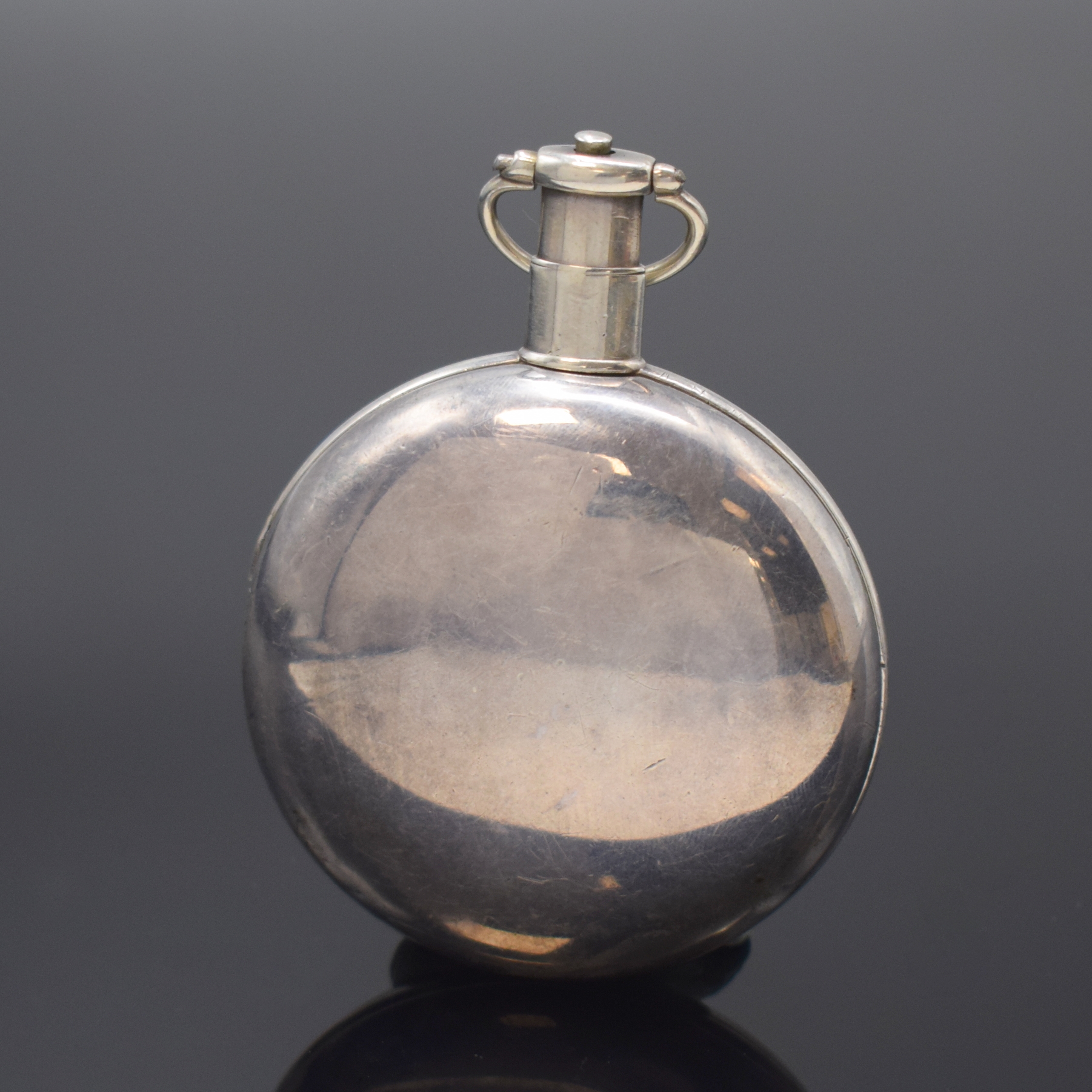Detail b: THO. MOSS London Savonette in Sterlingsilber, London Hallmark 1805, glattes Geh., Sprungdeckel über Pendant zu öffnen, Emailzifferbl., röm. ...