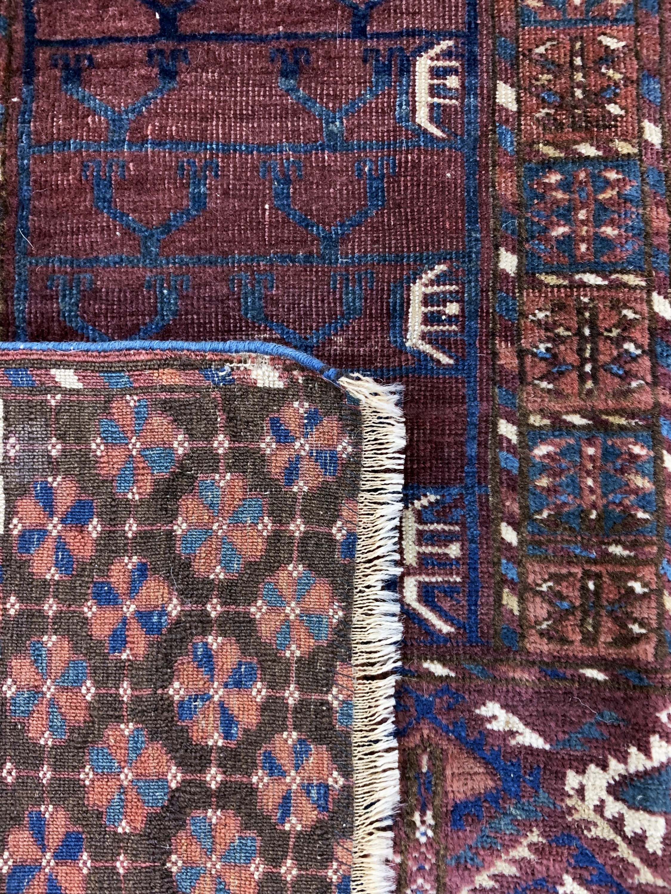 Detail e: Tekke Engsi antik, Turkmenistan, 19.Jhd, Wolle auf Wolle, ca. 140 x 113 cm, verkürzt, EHZ: 3