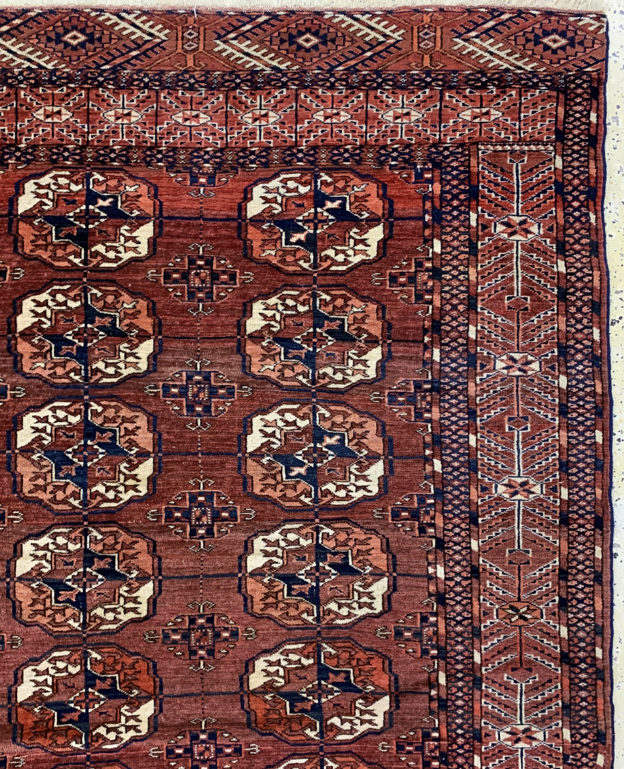 Detail f: Tekke Hauptteppich antik, Turkmenistan, 19.Jhd, Wolle auf Wolle, ca. 350 x 230 cm, EHZ: 2-3