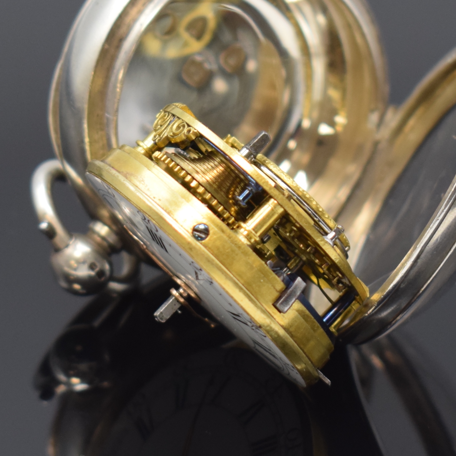 Detail g: ELLICOTT frühes Taschenuhrwerk mit Zylinderhemmung im späterem Geh., England um 1770, Geh. Hallmark London 1894, glattes Geh., Emailzifferbl., ...